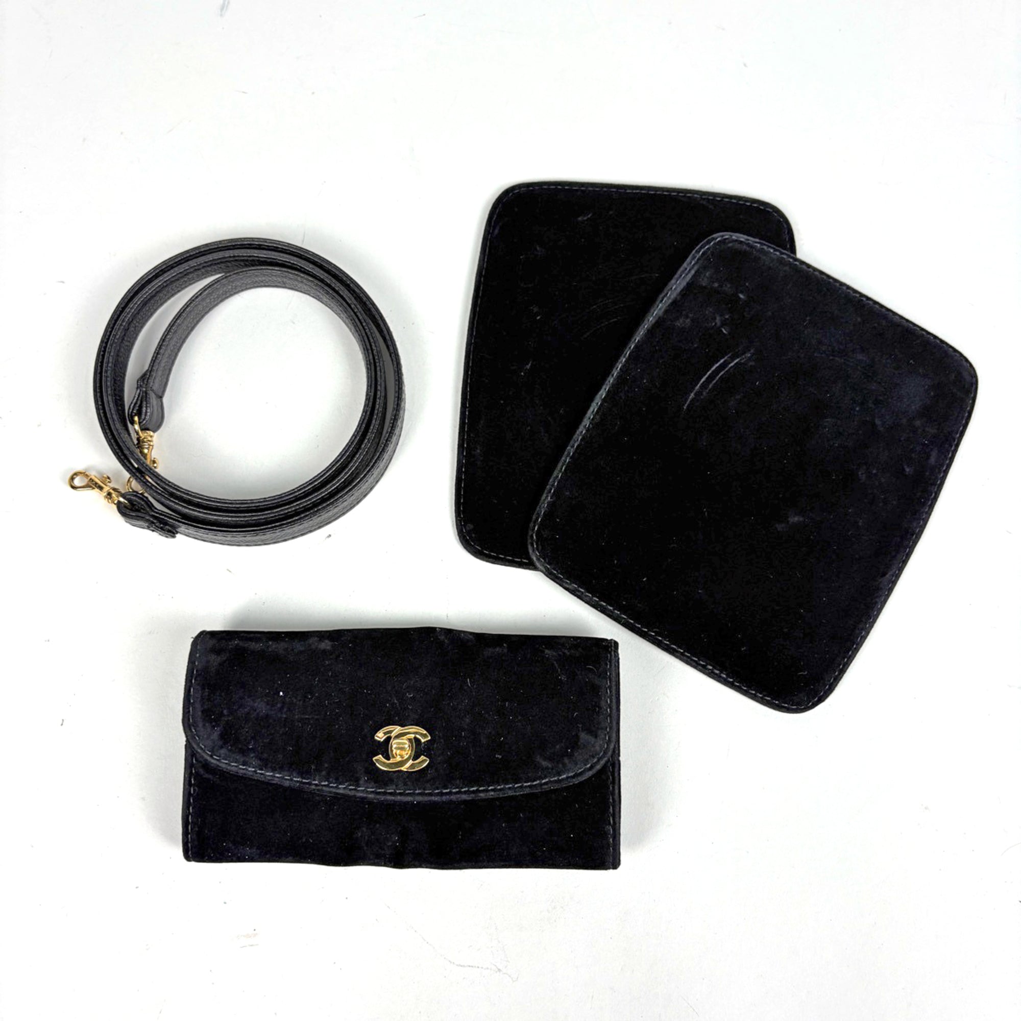 Chanel Black Grained Calfskin Pouch Vanity Bag (Pre-Owned)