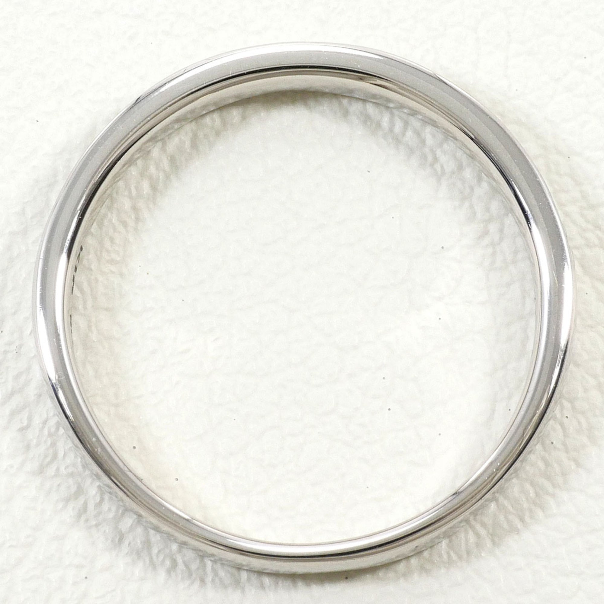 Unbranded White Gold White Gold (10K) Band Ring (Pre-Owned)