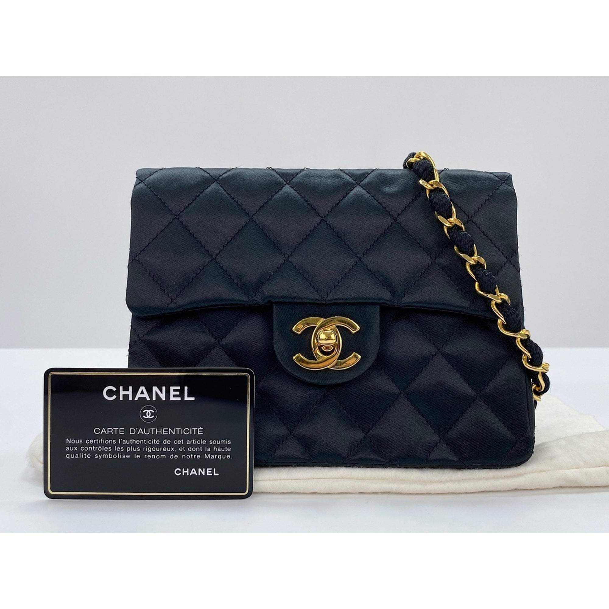 Chanel Matelasse Black Shoulder Bag (Pre-Owned)