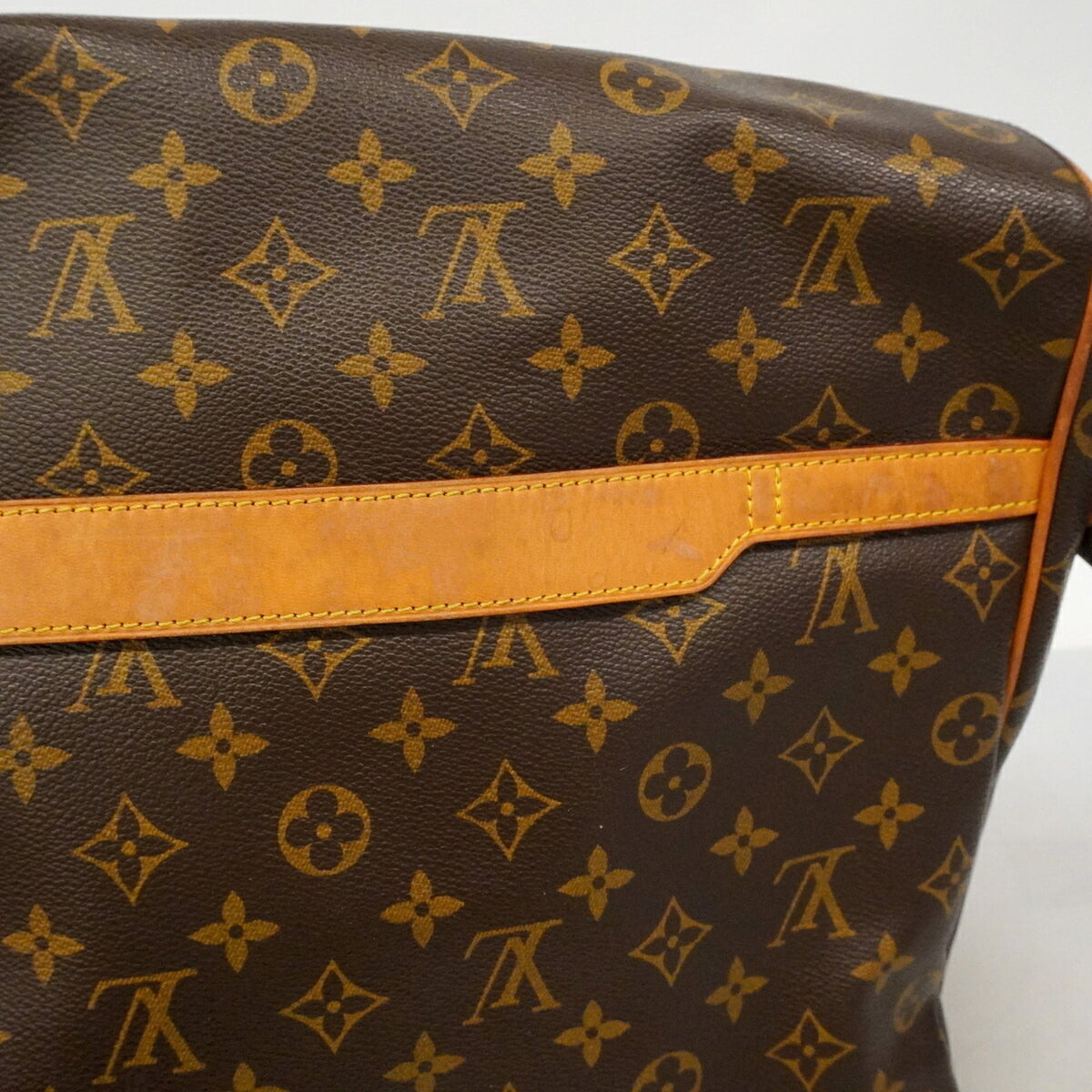 Louis Vuitton Brown Shoulder Bag (Pre-Owned)