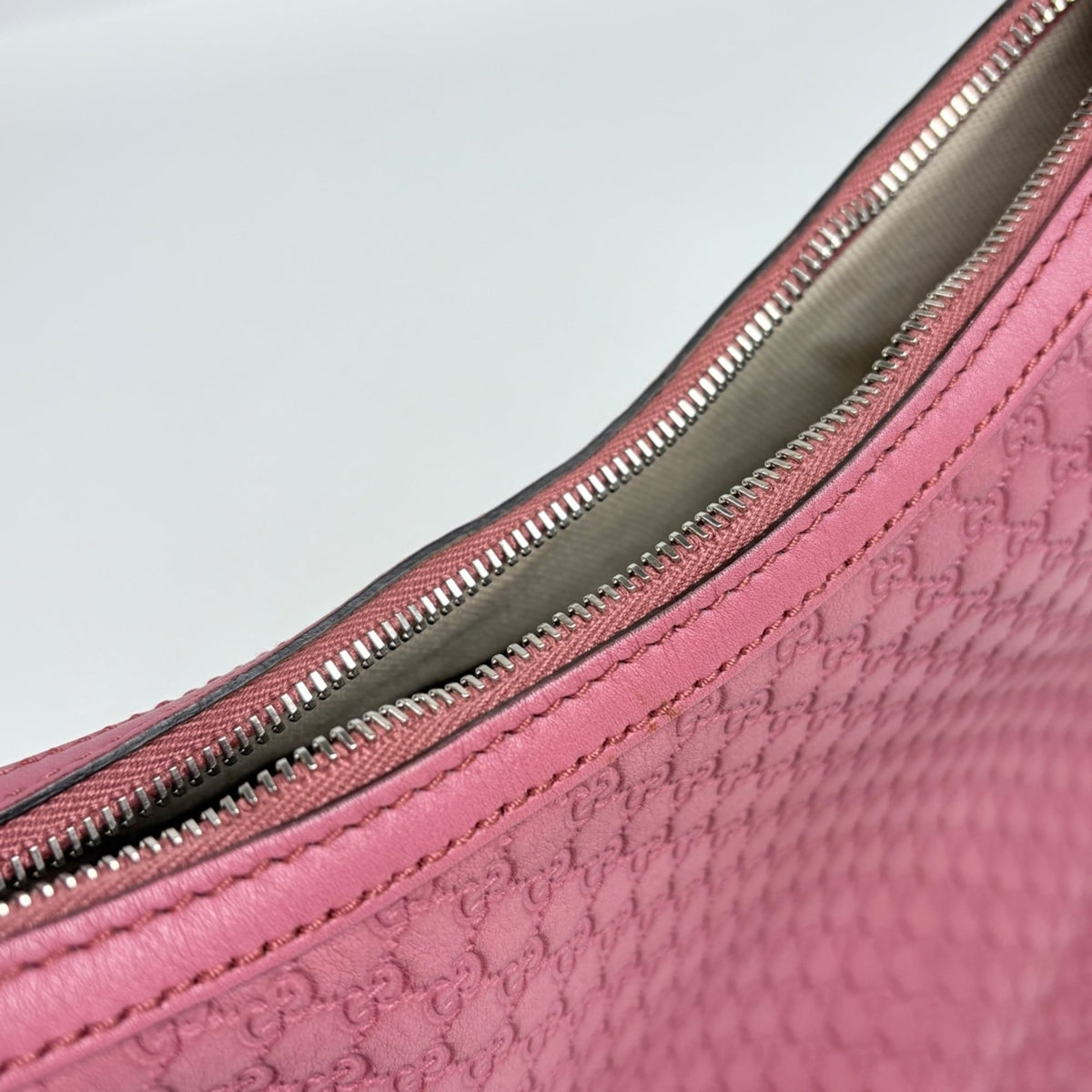 Gucci Pink Leather Shoulder Bag (Pre-Owned)