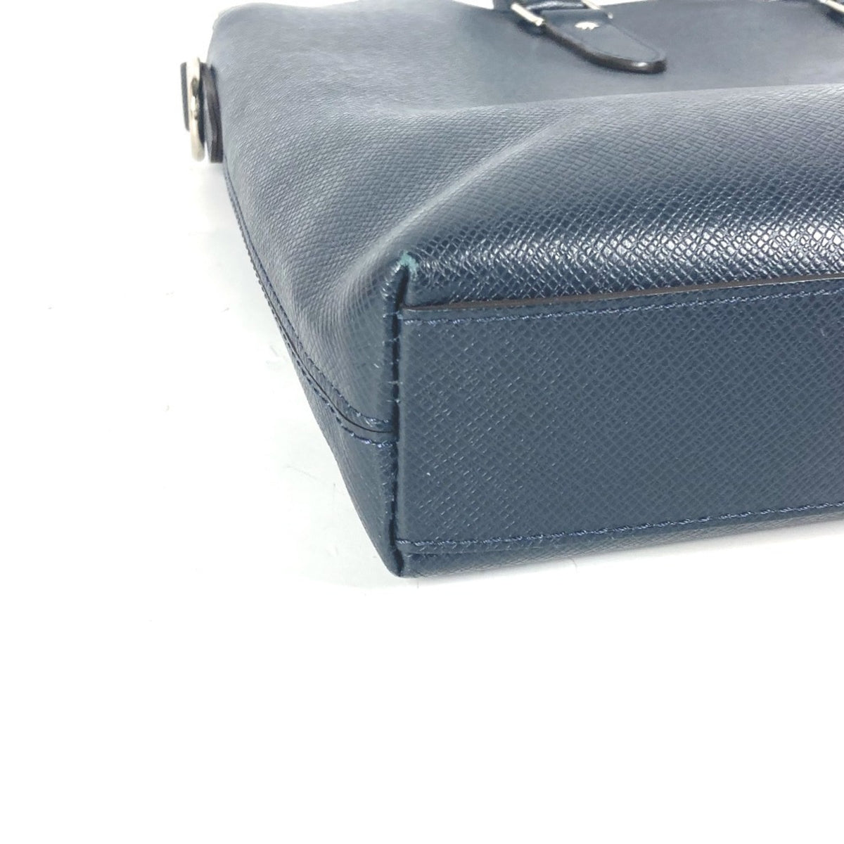 Louis Vuitton Navy Taiga Leather Shoulder Bag (Pre-Owned)