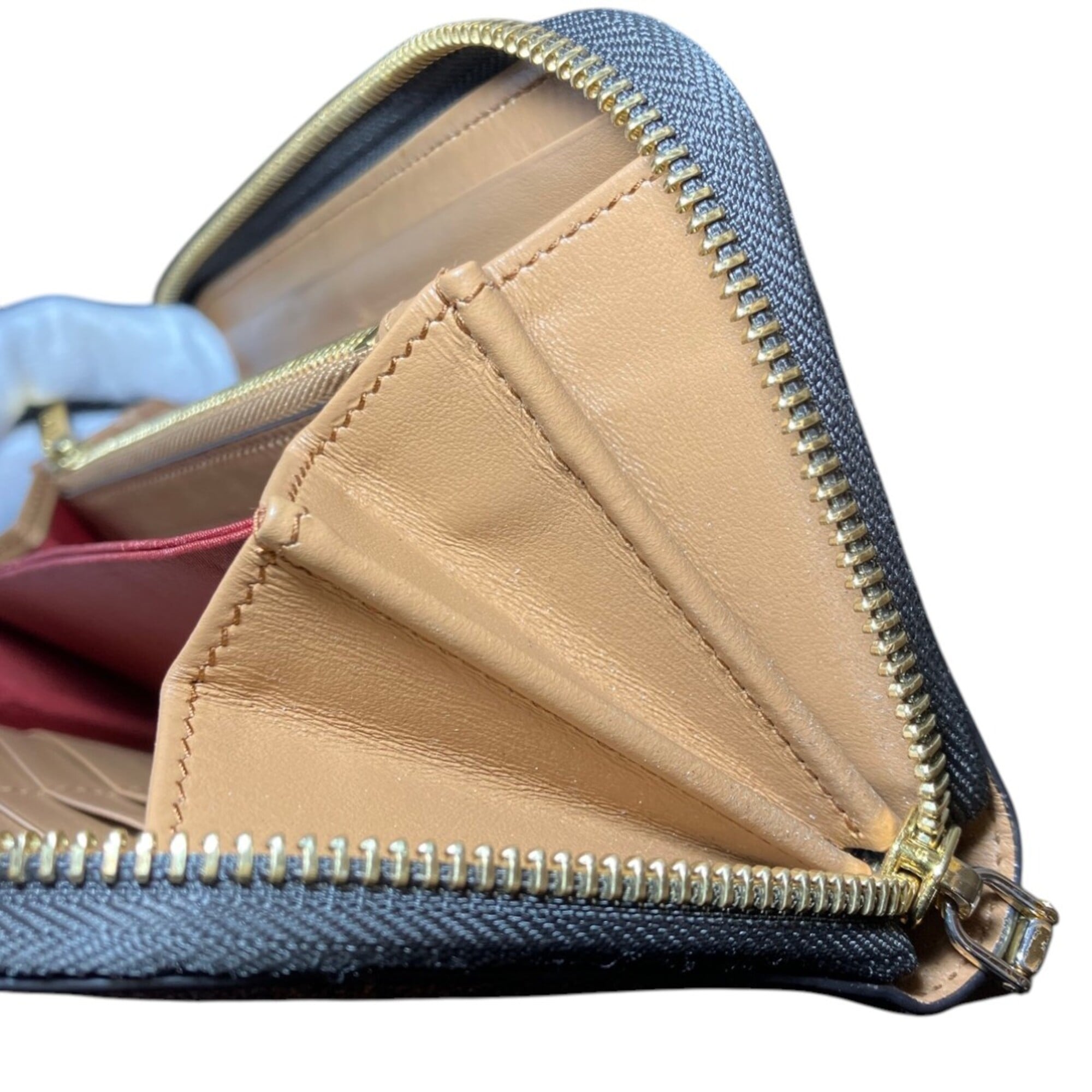 Etro Brown Pvc Leather Coin Purse/Coin Case (Pre-Owned)