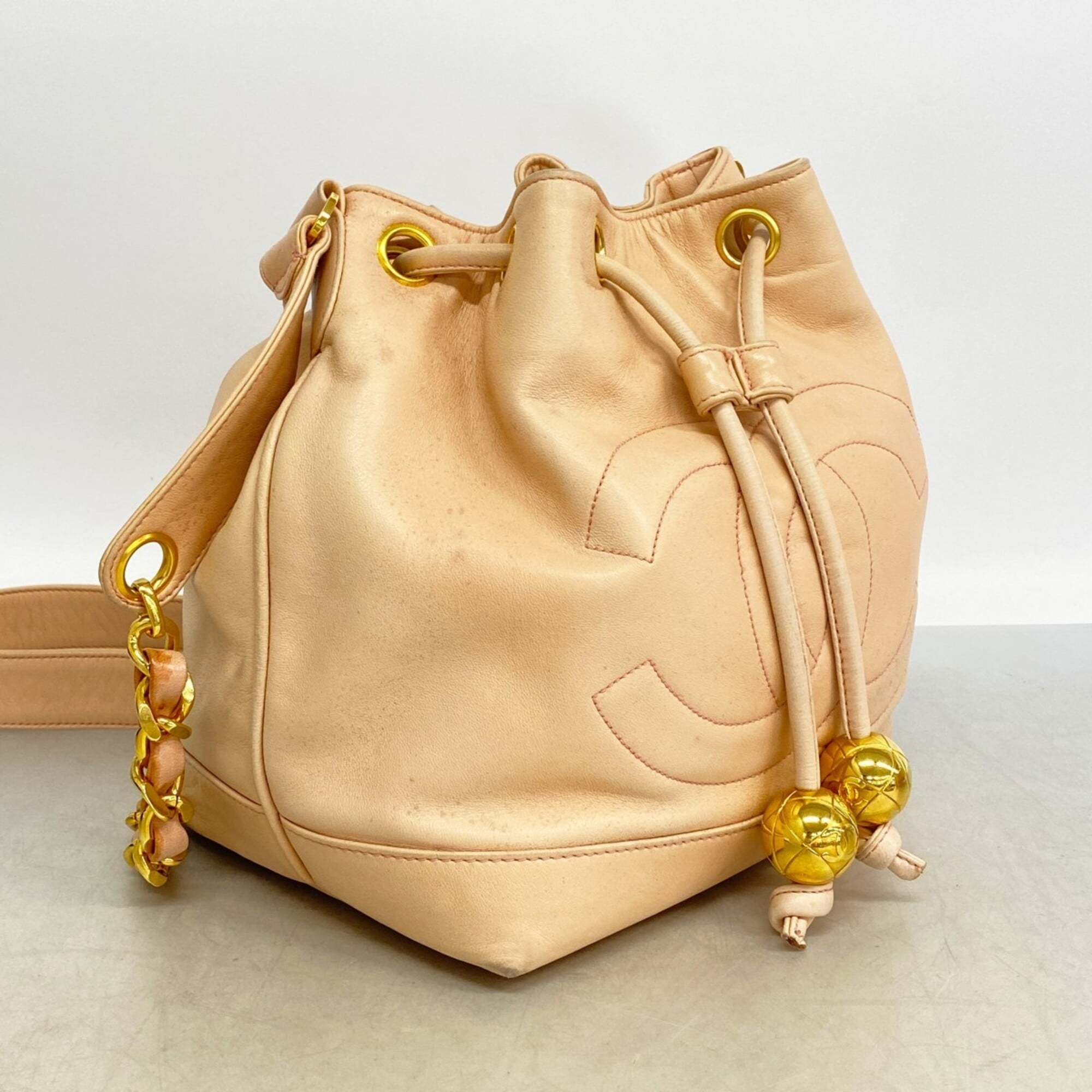 Chanel Pink Leather Shoulder Bag (Pre-Owned)
