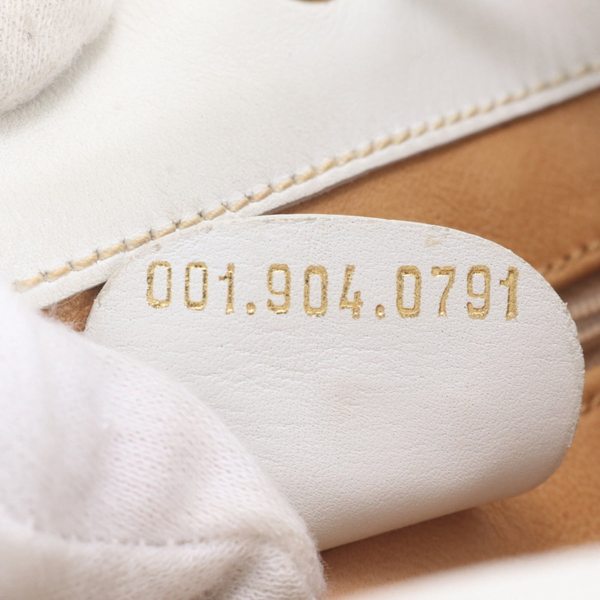 Gucci White Leather Crossbody Bag Shoulder Bag (Pre-Owned)
