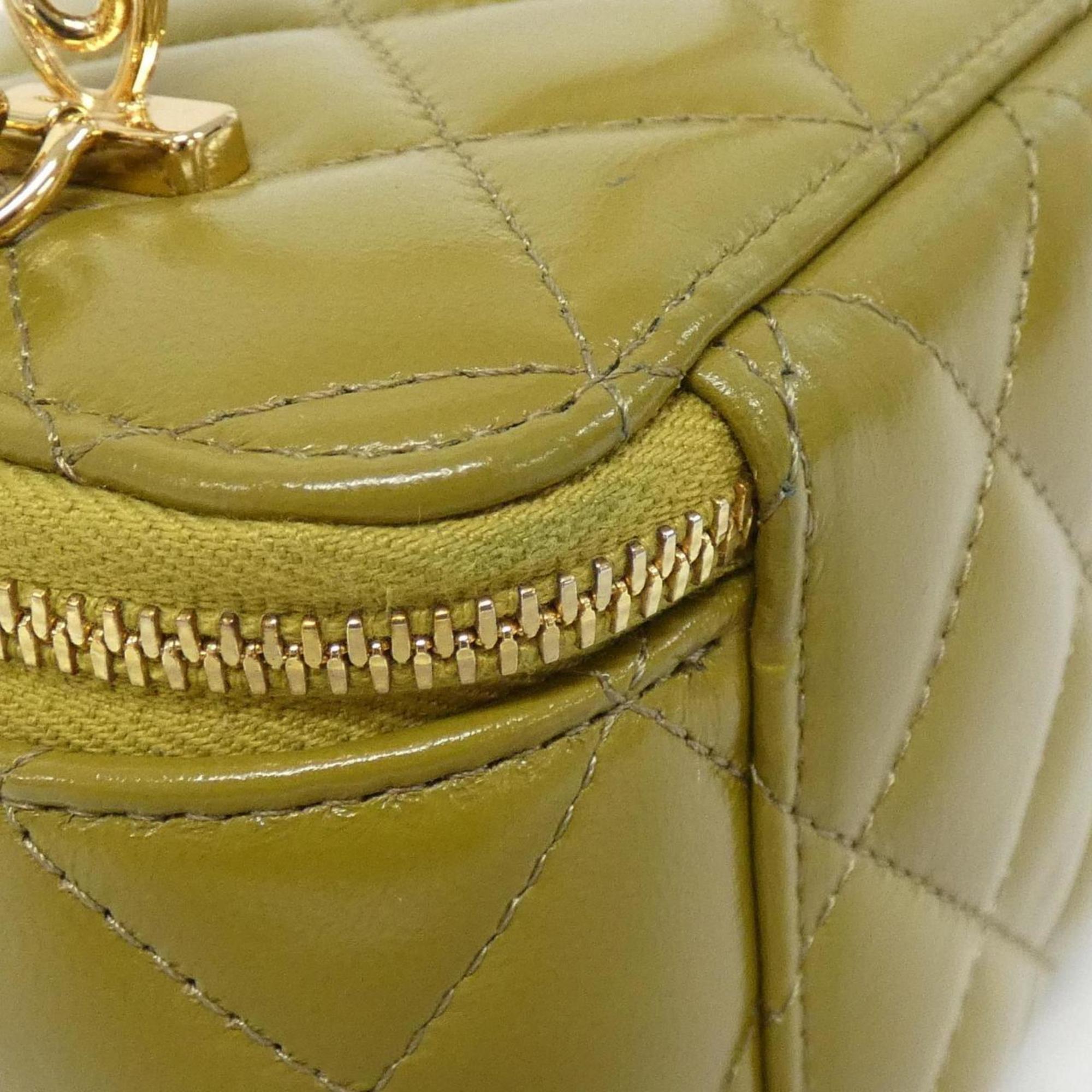Chanel Green Leather Handbag (Pre-Owned)