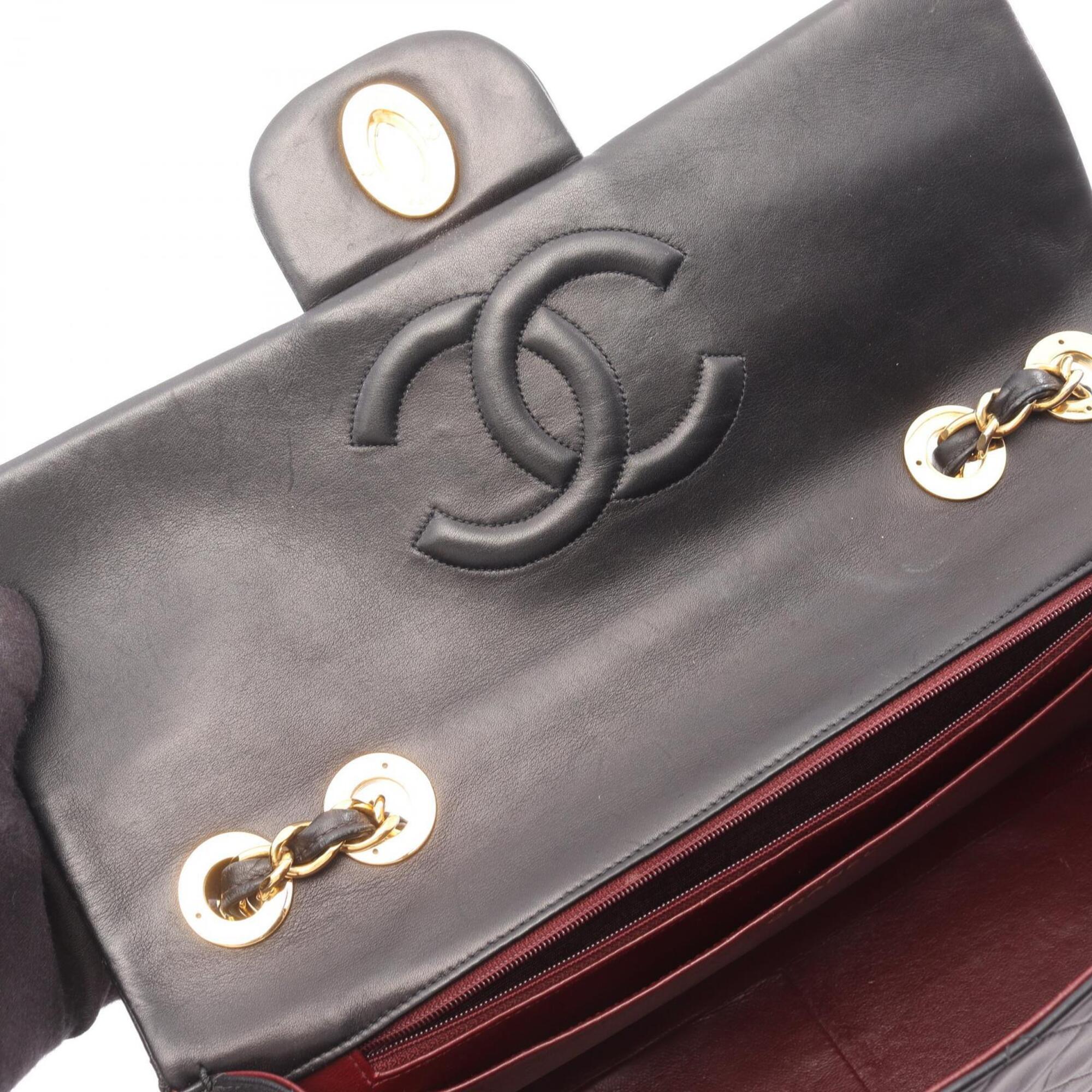 Chanel Black Leather Handbag Shoulder Bag (Pre-Owned)