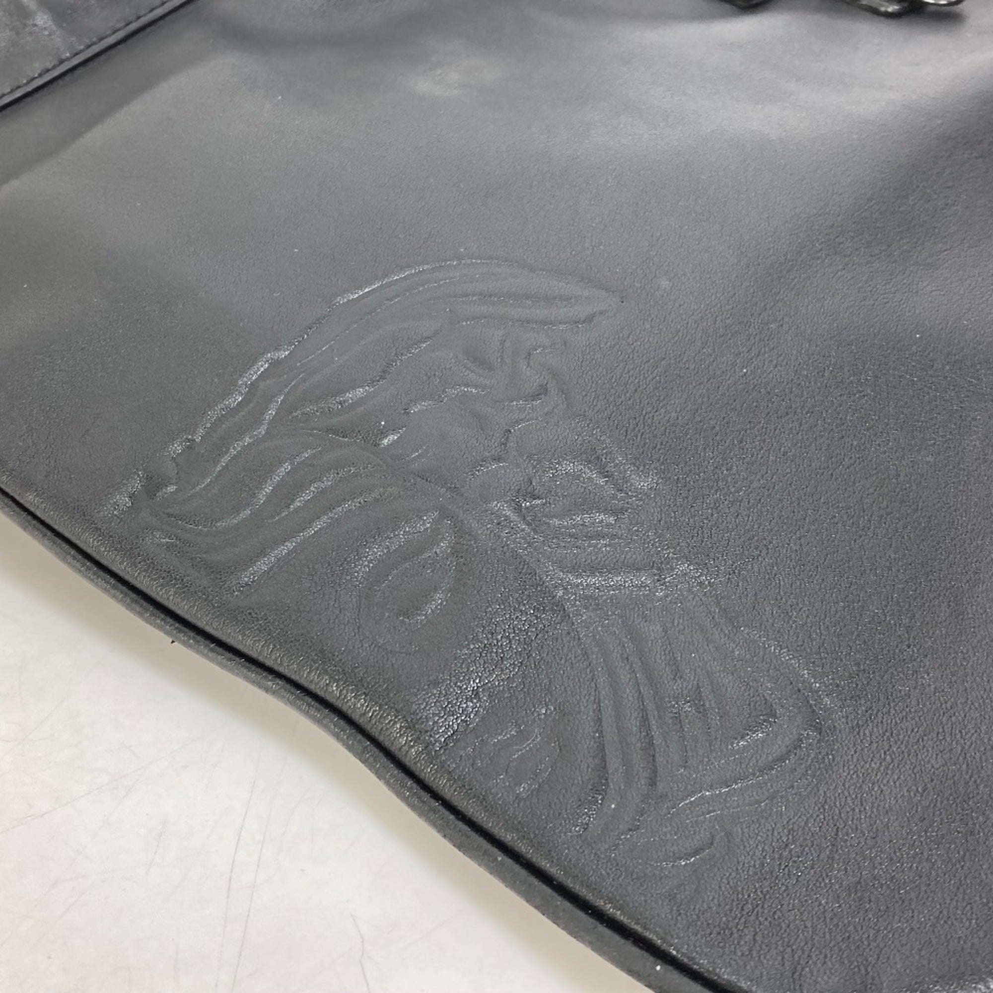 Versace Black Leather Shoulder Bag (Pre-Owned)