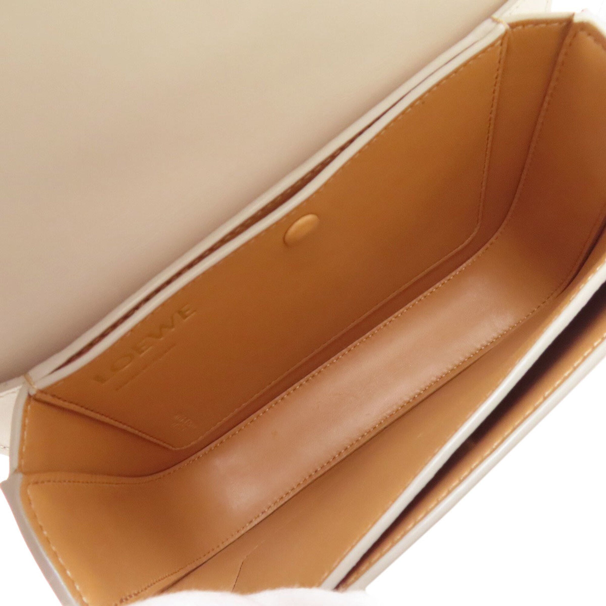 Loewe Leather Shoulder Bag (Pre-Owned)