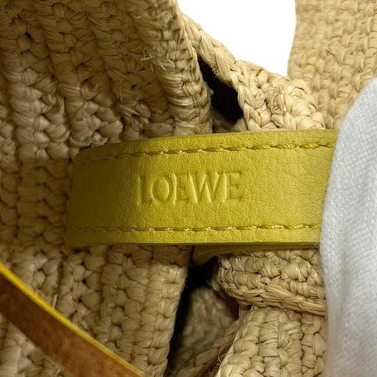 Loewe Beige Raffia Shoulder Bag (Pre-Owned)