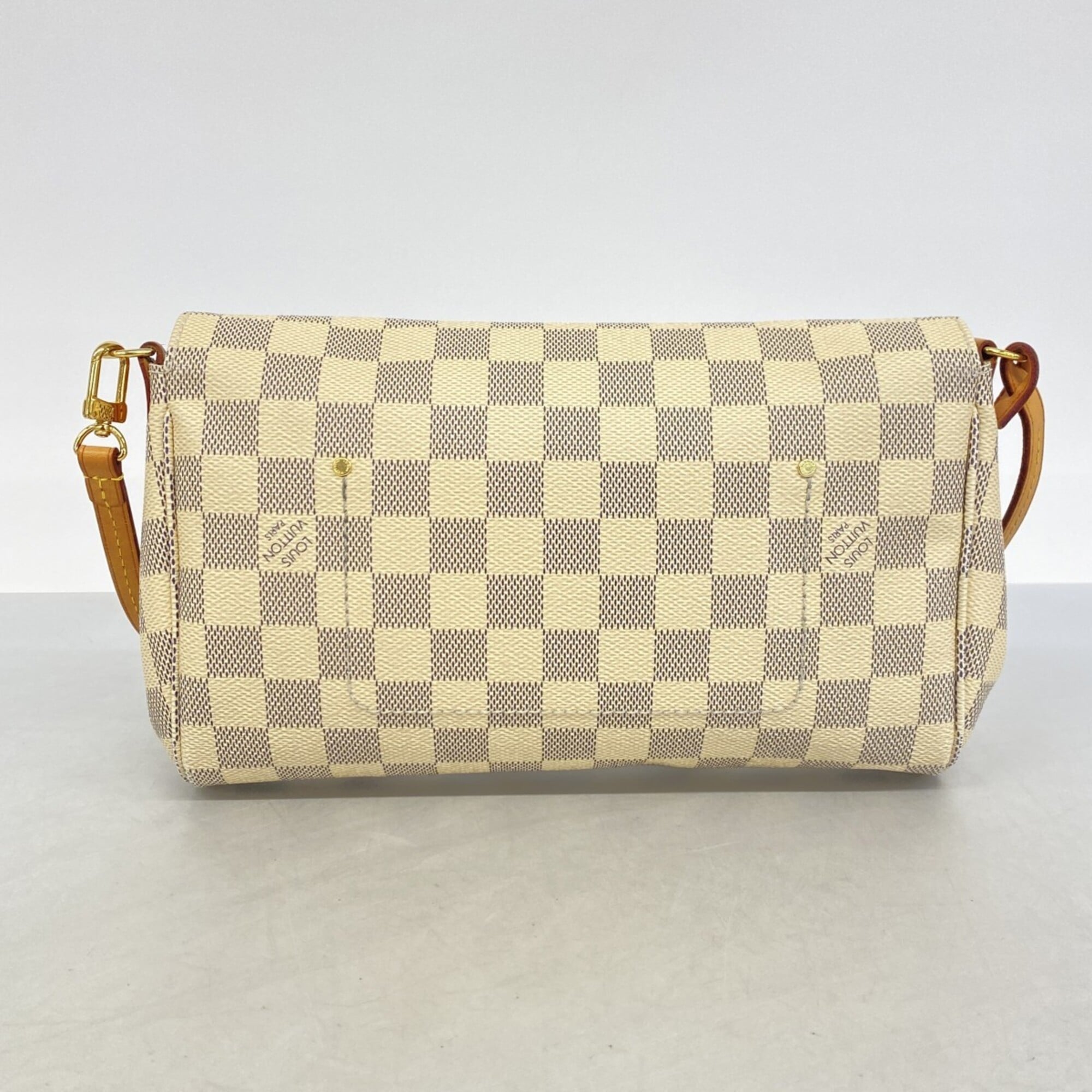 Louis Vuitton White Shoulder Bag (Pre-Owned)