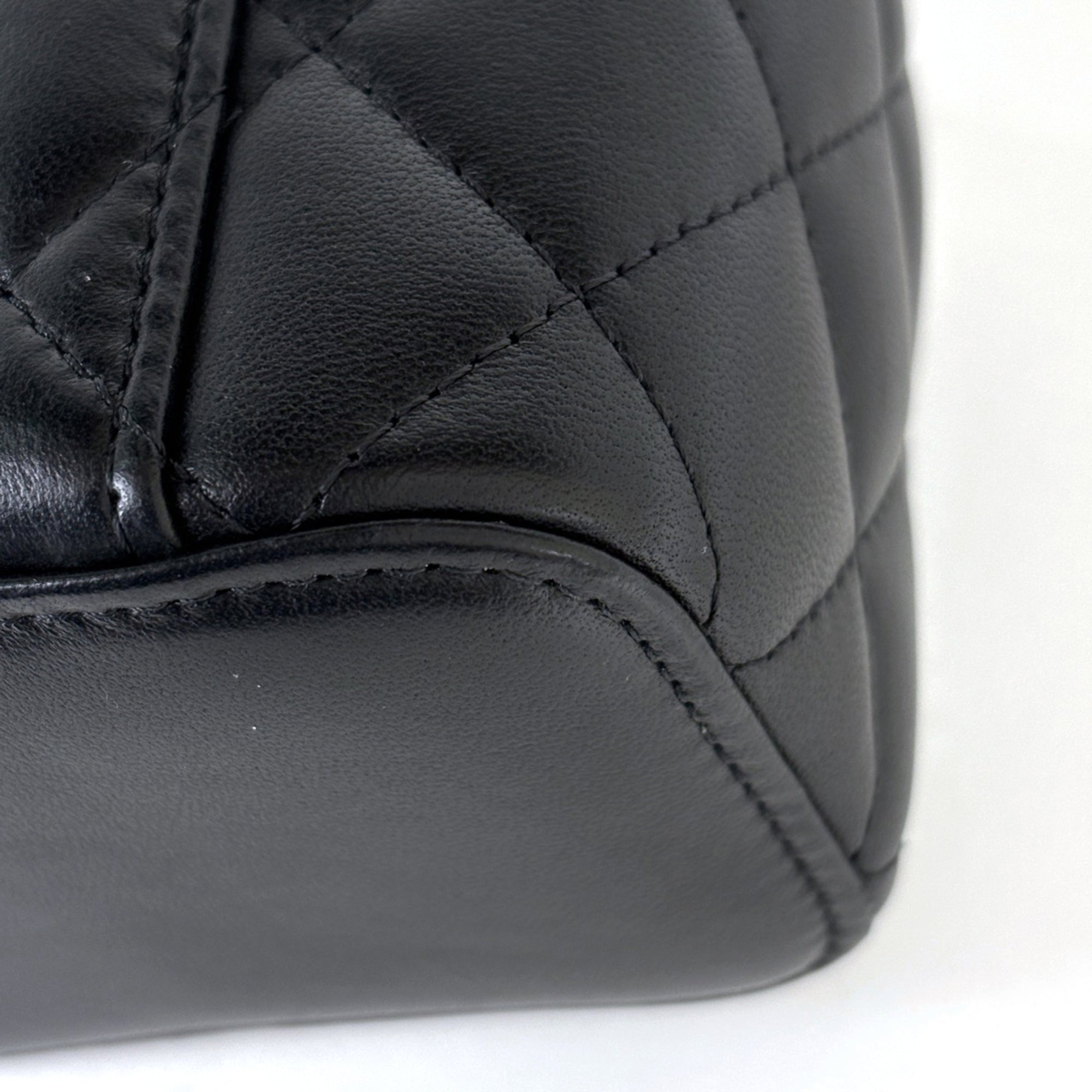 Chanel Black Leather Shoulder Bag Vanity Bag (Pre-Owned)