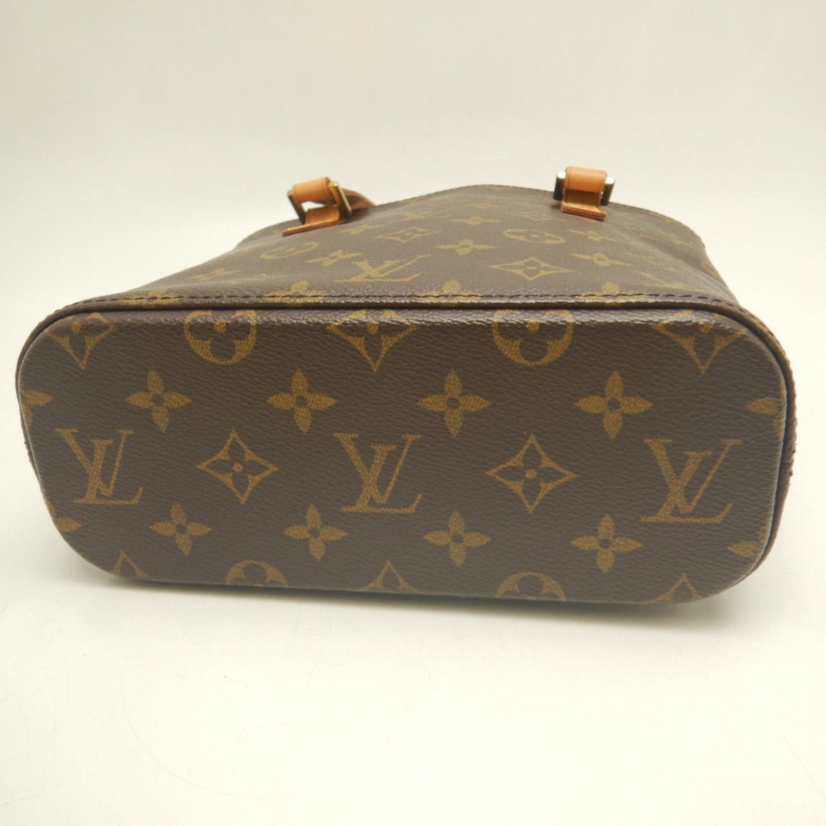 Louis Vuitton Brown Monogram Canvas Handbag (Pre-Owned)