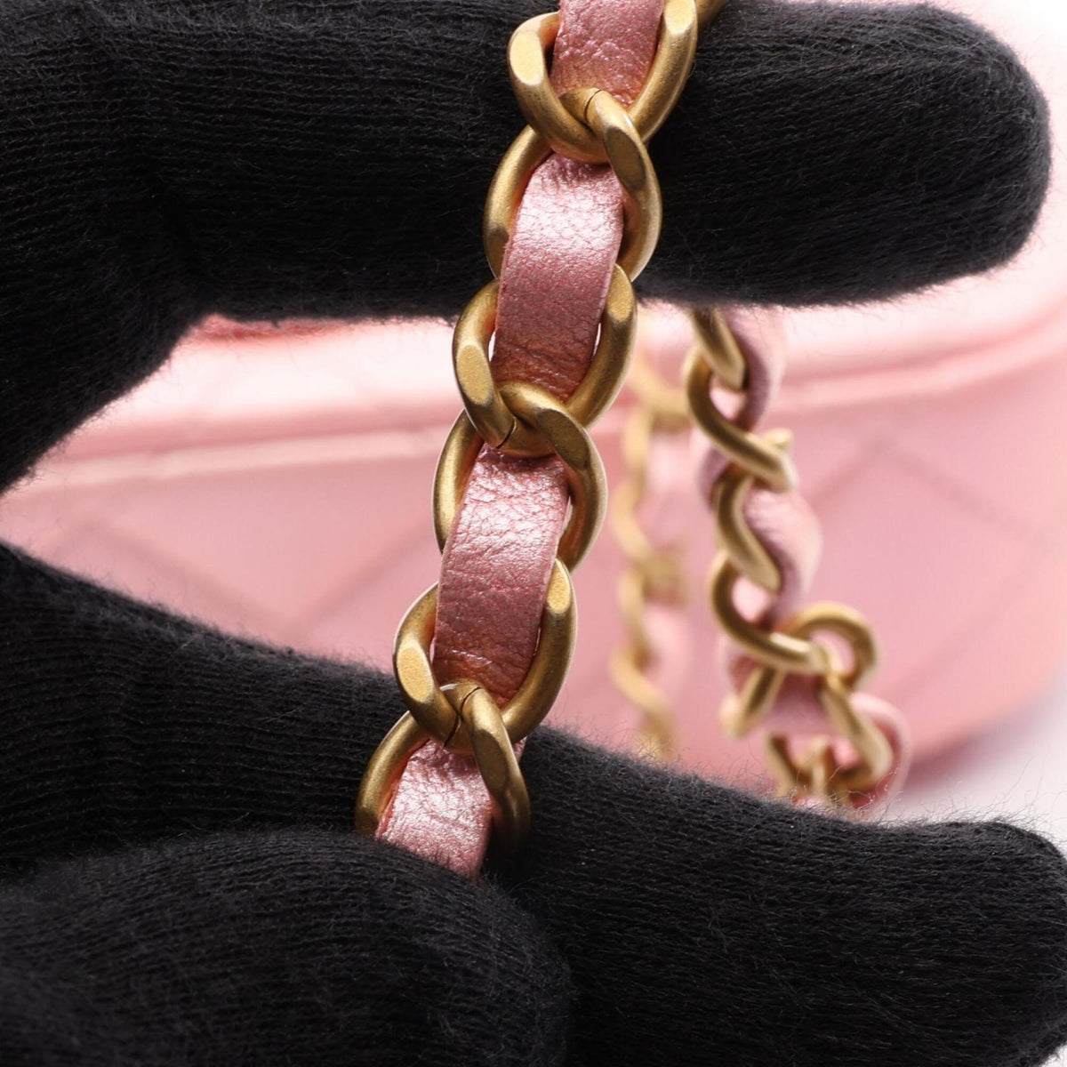 Chanel Pink Fabric Handbag Shoulder Bag (Pre-Owned)