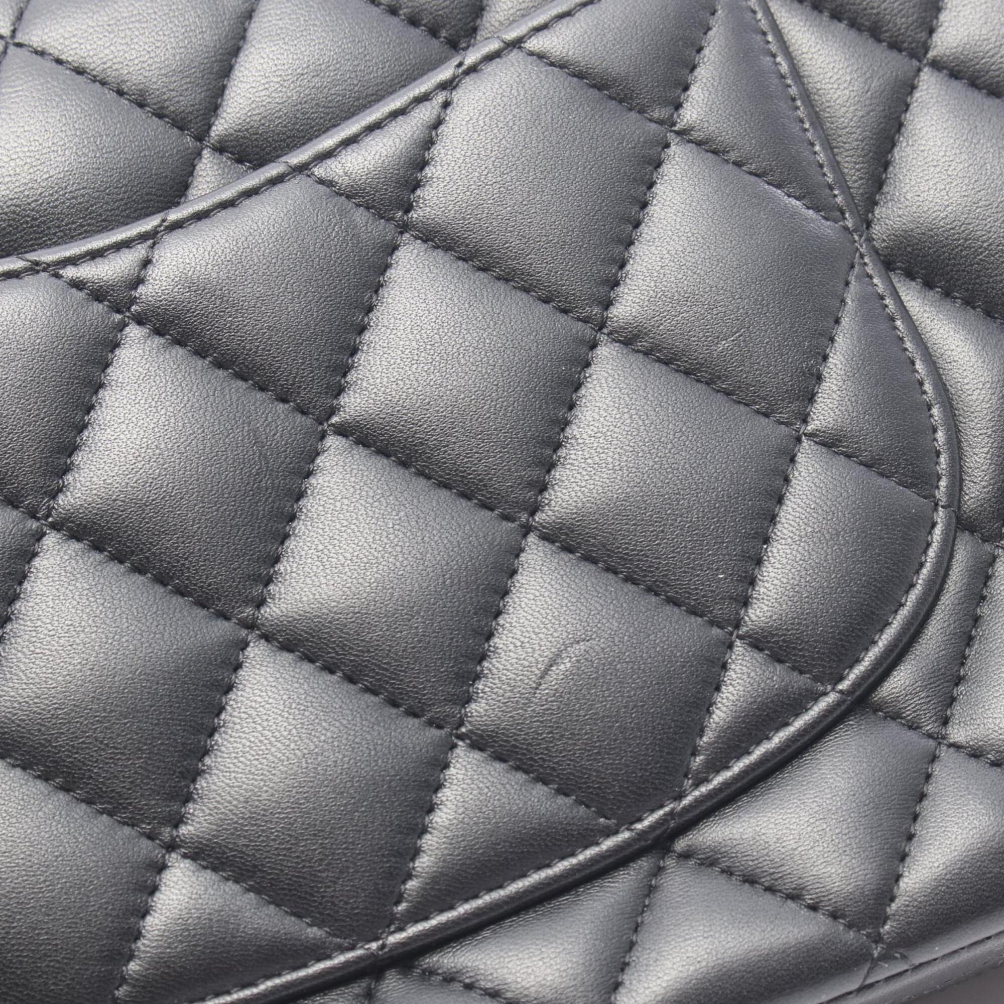 Chanel Black Leather Handbag Shoulder Bag (Pre-Owned)