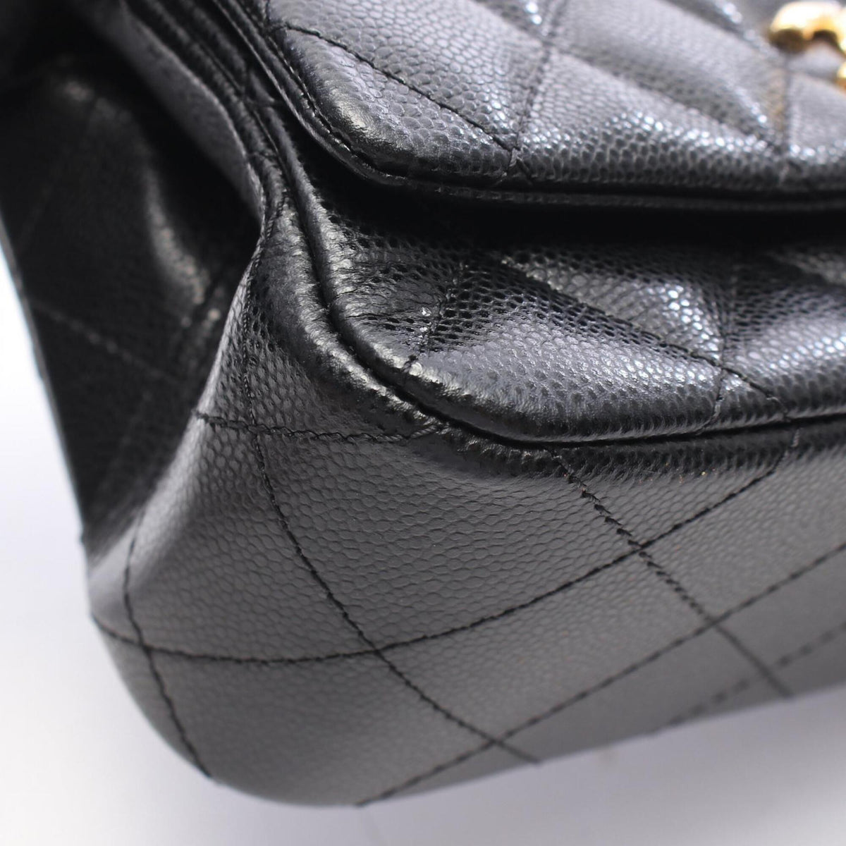 Chanel Black Grained Calfskin Handbag Shoulder Bag (Pre-Owned)