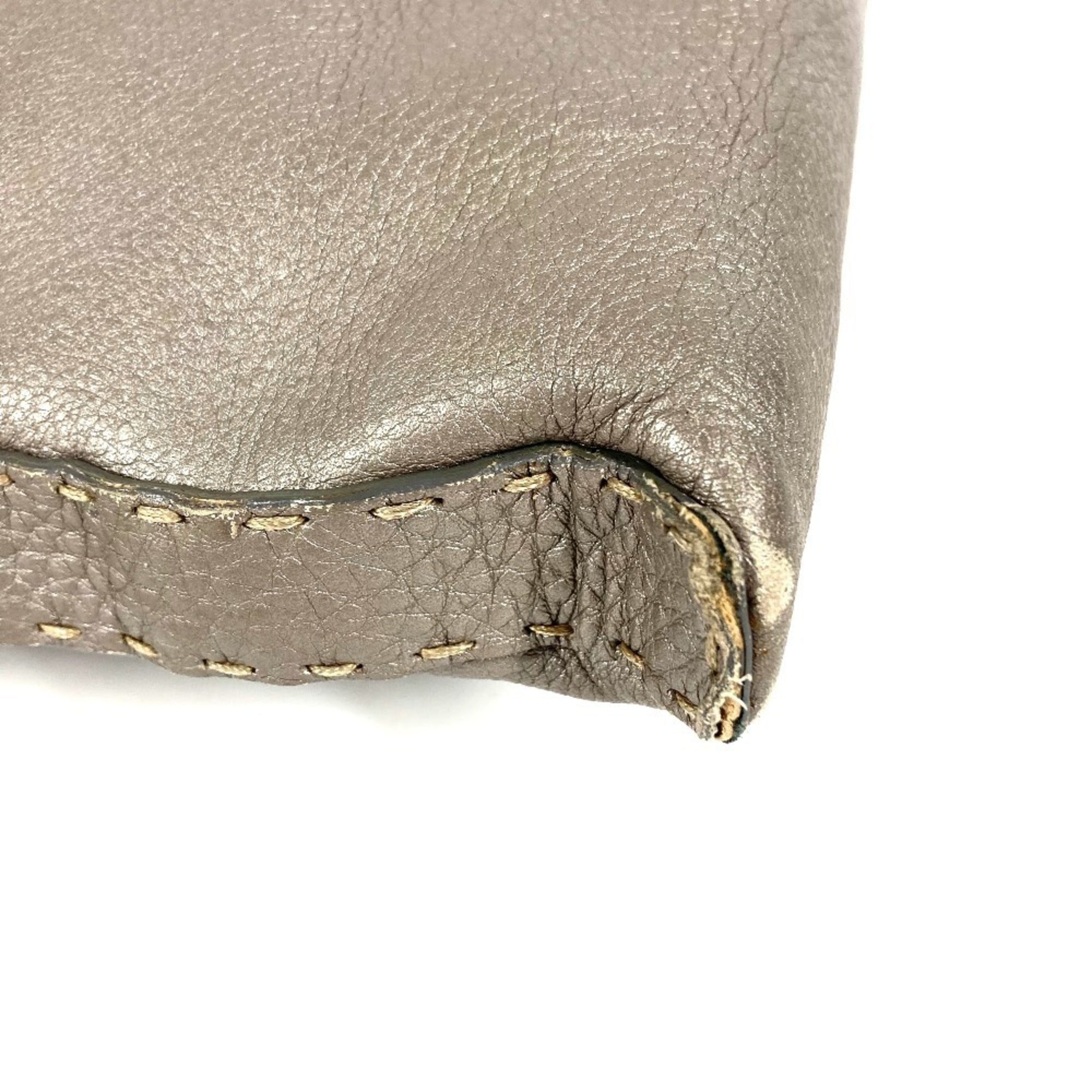 Fendi Gray Silver Gray Leather Shoulder Bag (Pre-Owned)
