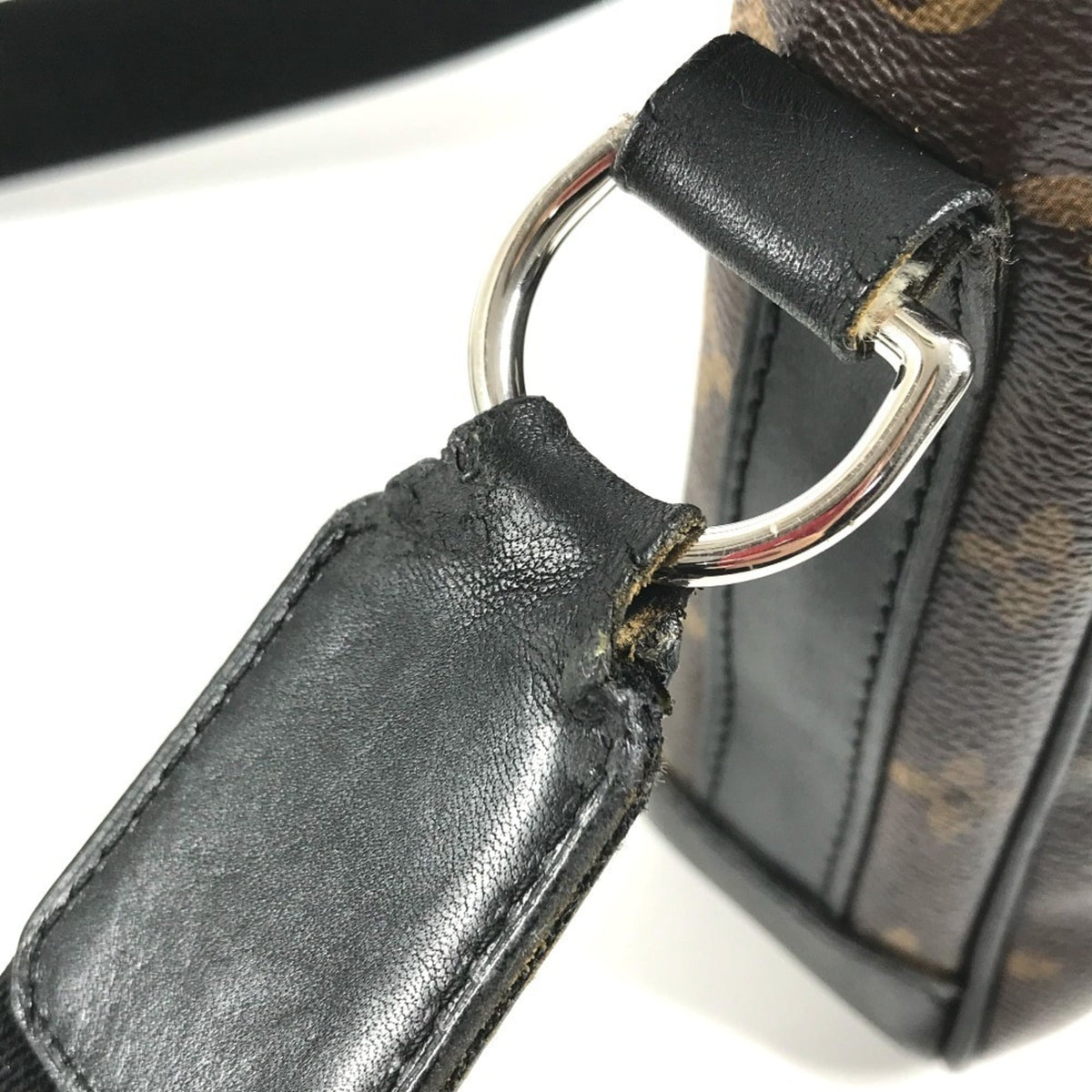 Louis Vuitton Black Brown Monogram Canvas Pochette Shoulder Bag (Pre-Owned)