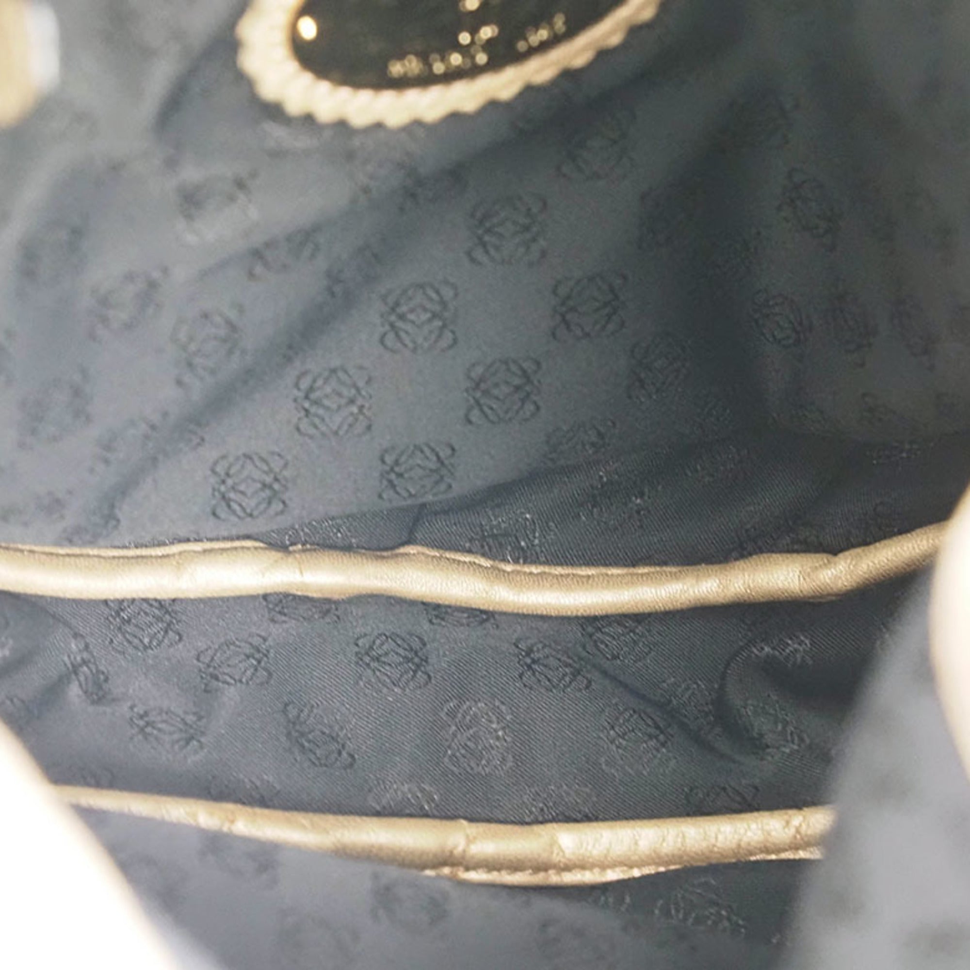 Loewe Gold Leather Shoulder Bag (Pre-Owned)