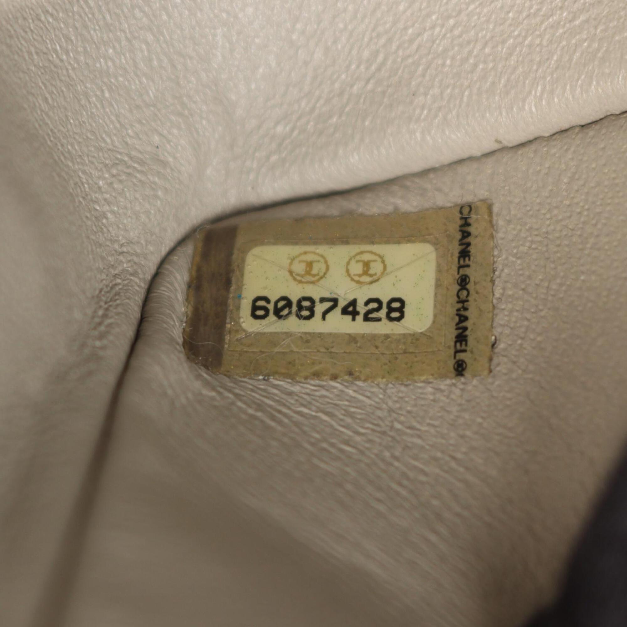 Chanel Gray Leather Handbag Shoulder Bag (Pre-Owned)