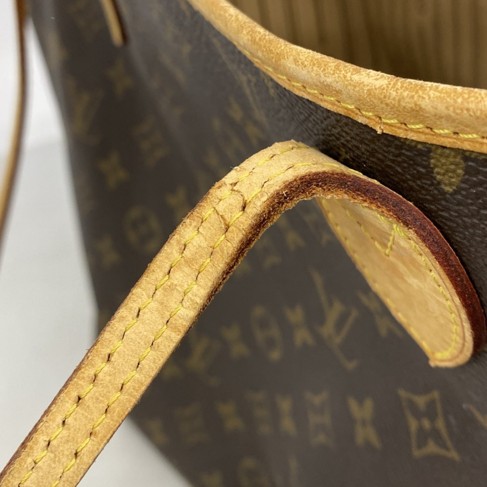 Louis Vuitton Brown Tote Bag (Pre-Owned)