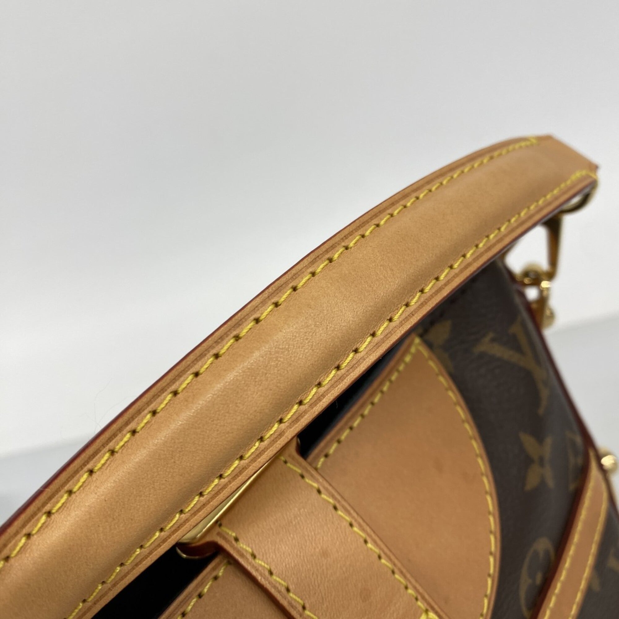 Louis Vuitton Brown Handbag (Pre-Owned)