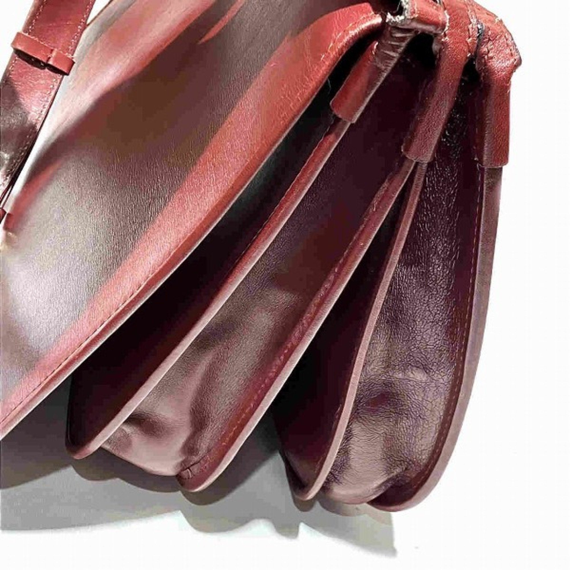 Cartier Must Bordeaux Leather Shoulder Bag (Pre-Owned)