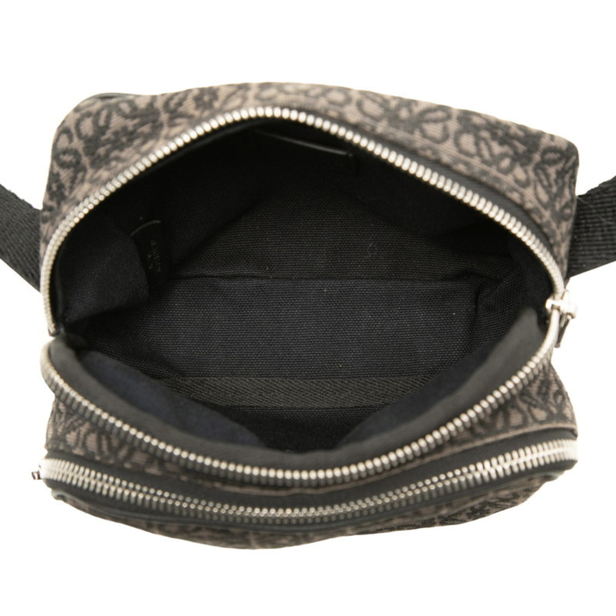 Loewe Brown Canvas Leather Shoulder Bag (Pre-Owned)
