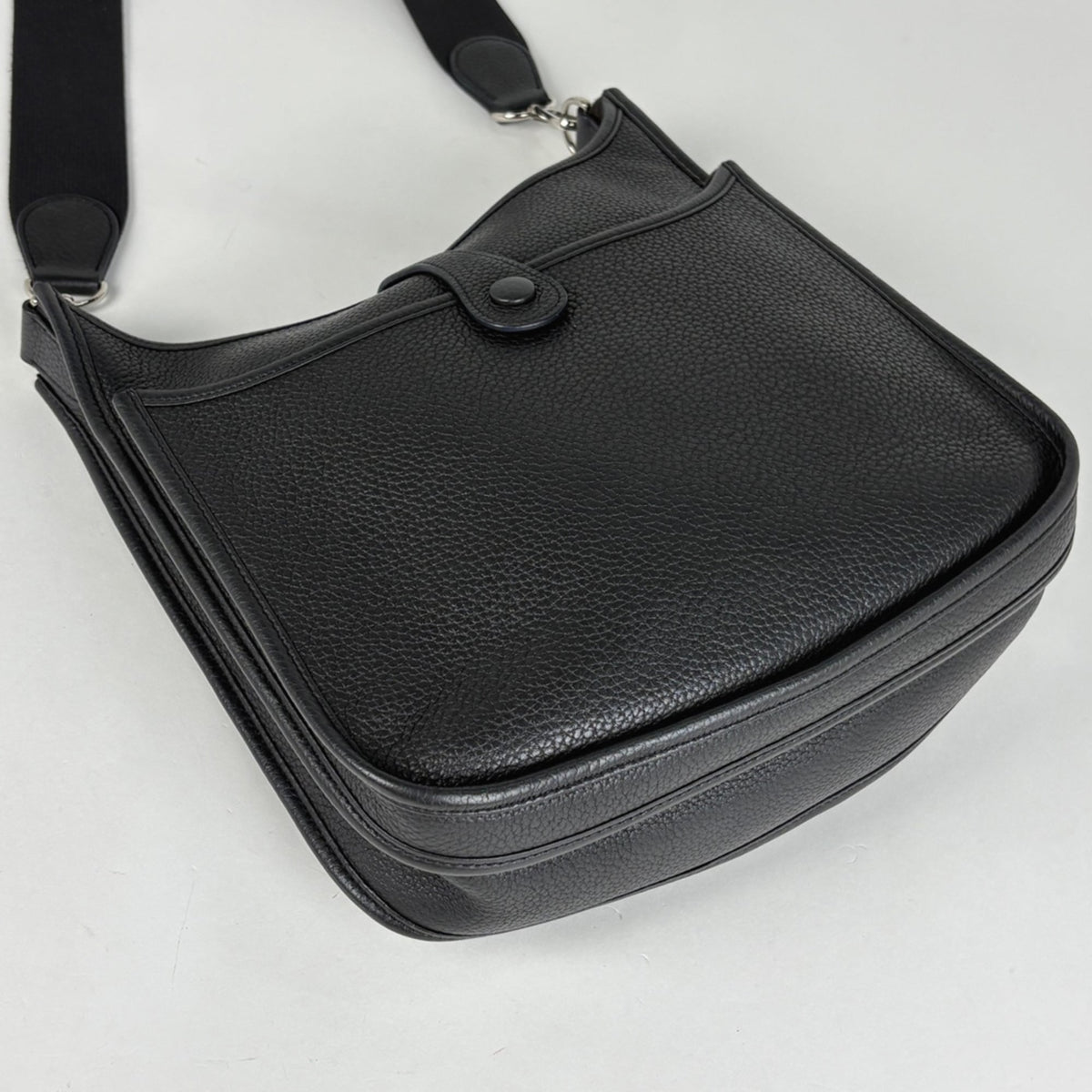 Hermes Evelyne Black Taurillon Clemence Leather Shoulder Bag (Pre-Owned)