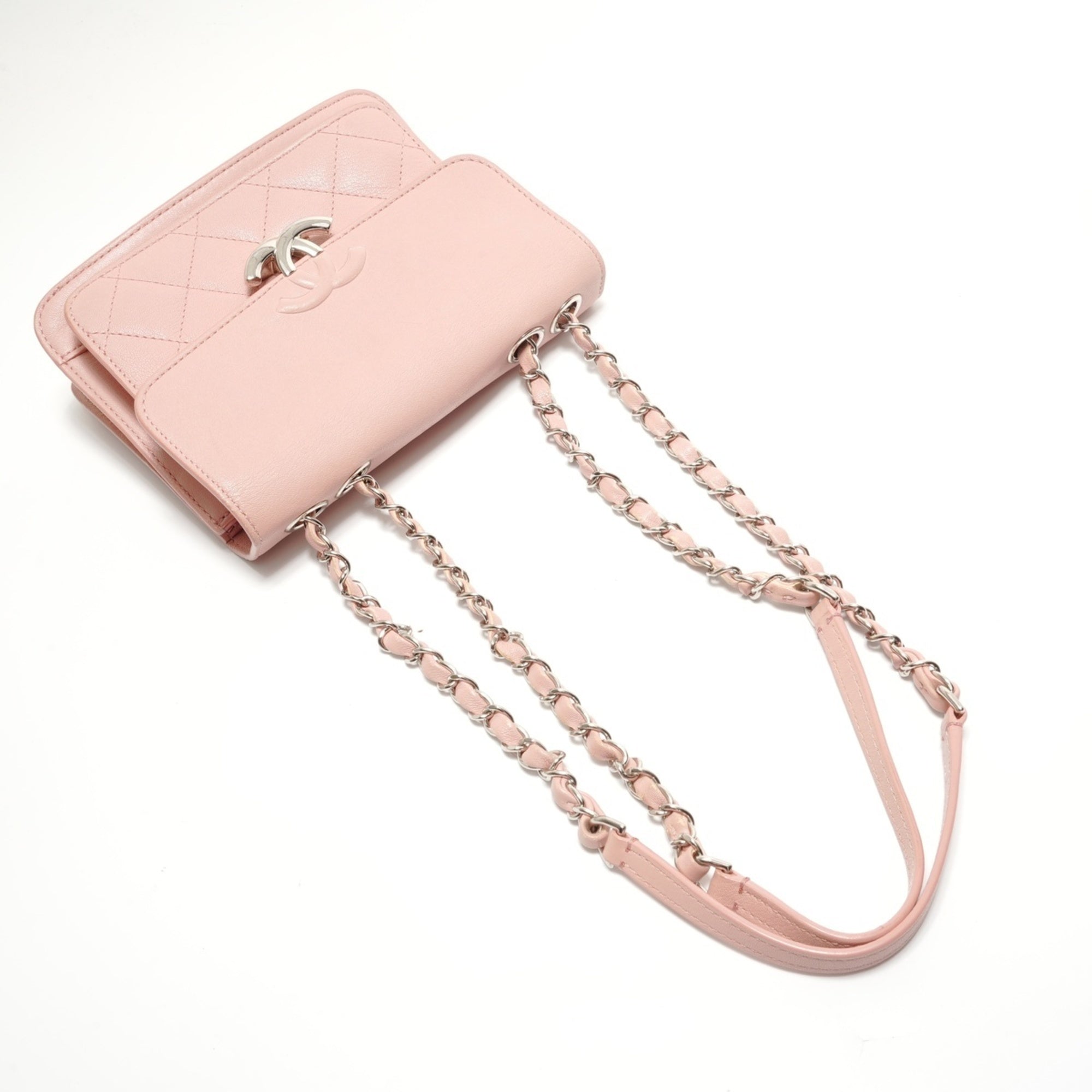 Chanel Pink Shoulder Bag (Pre-Owned)