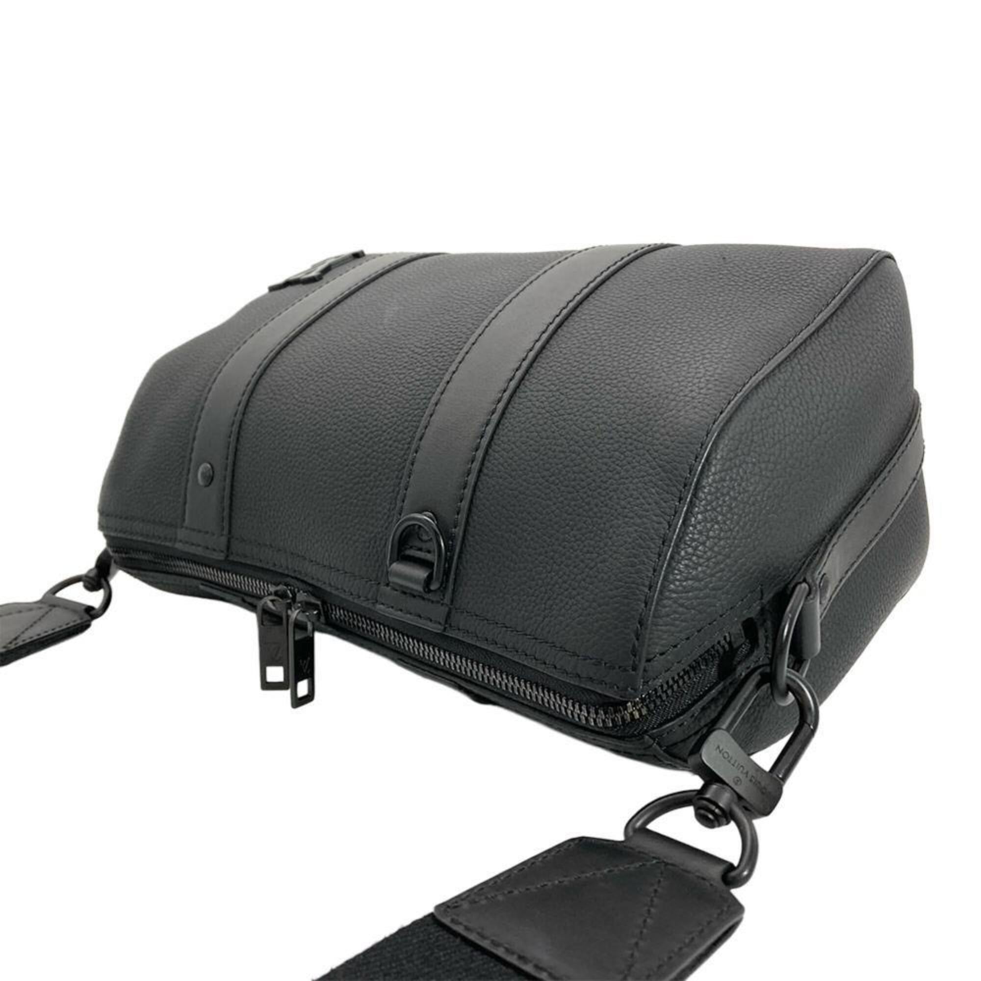 Louis Vuitton Black Leather Shoulder Bag (Pre-Owned)