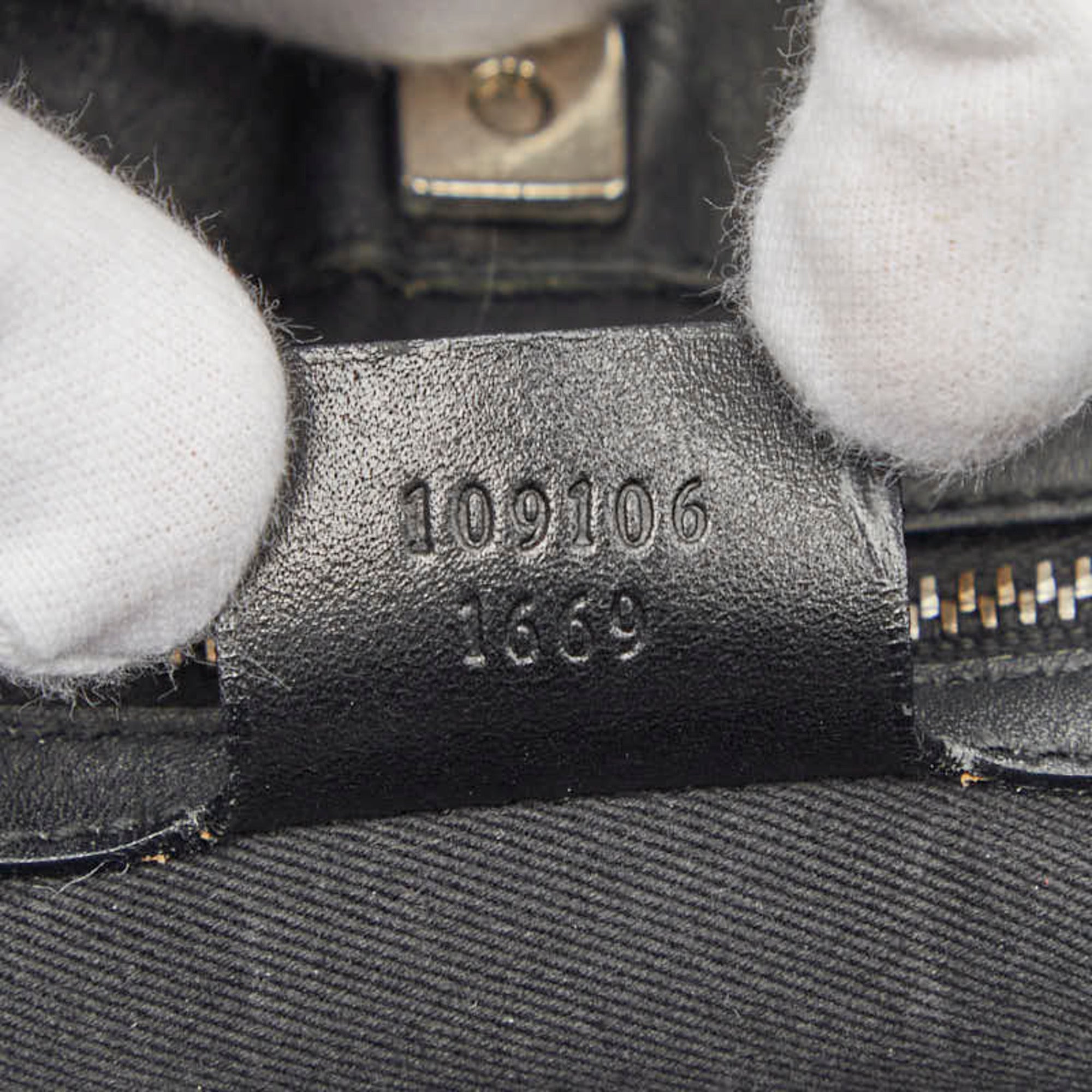 Gucci Black Canvas Leather Shoulder Bag (Pre-Owned)