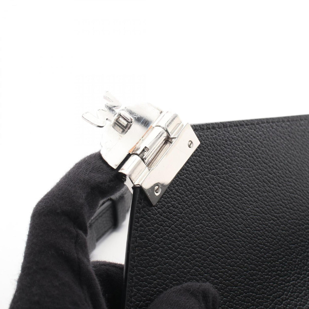 Mcm Black Leather Shoulder Bag (Pre-Owned)