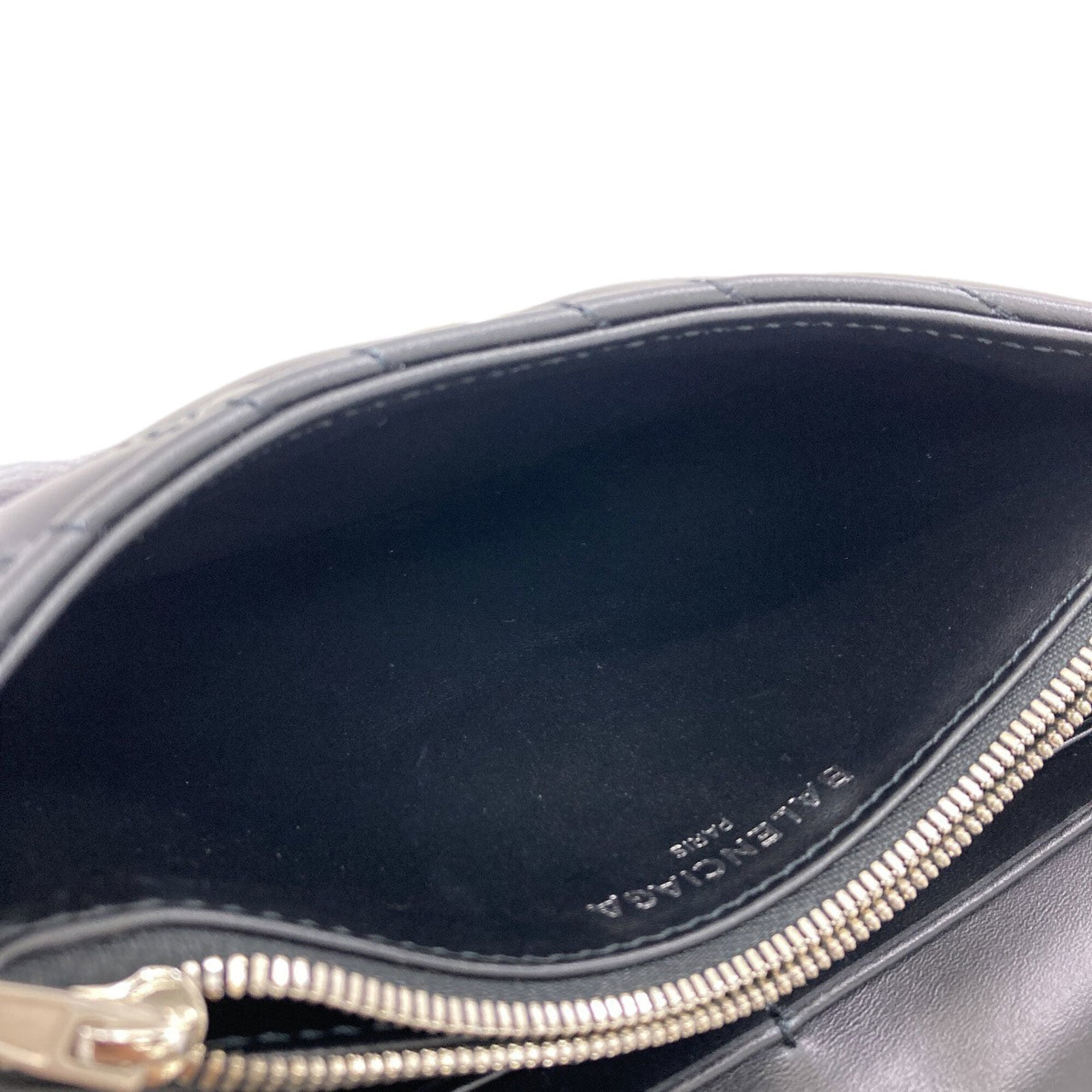 Balenciaga Black Leather Shoulder Bag (Pre-Owned)