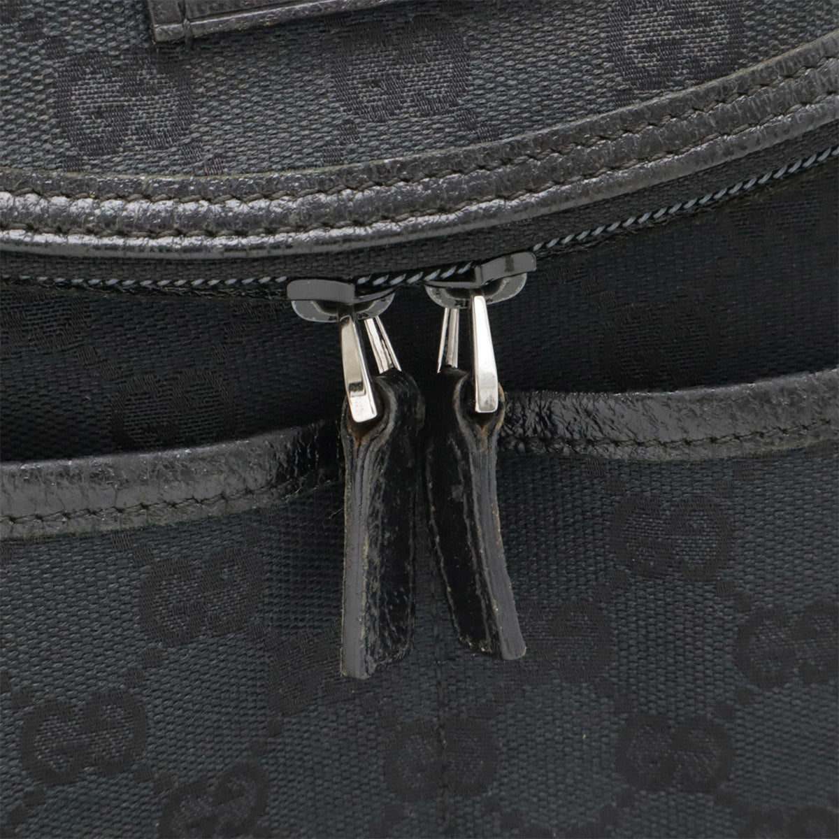 Gucci Black Gg Canvas Leather Shoulder Bag (Pre-Owned)