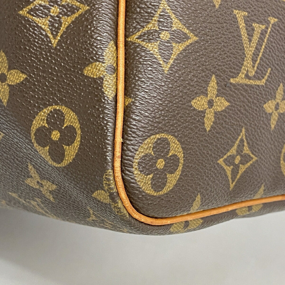 Louis Vuitton Brown Handbag (Pre-Owned)