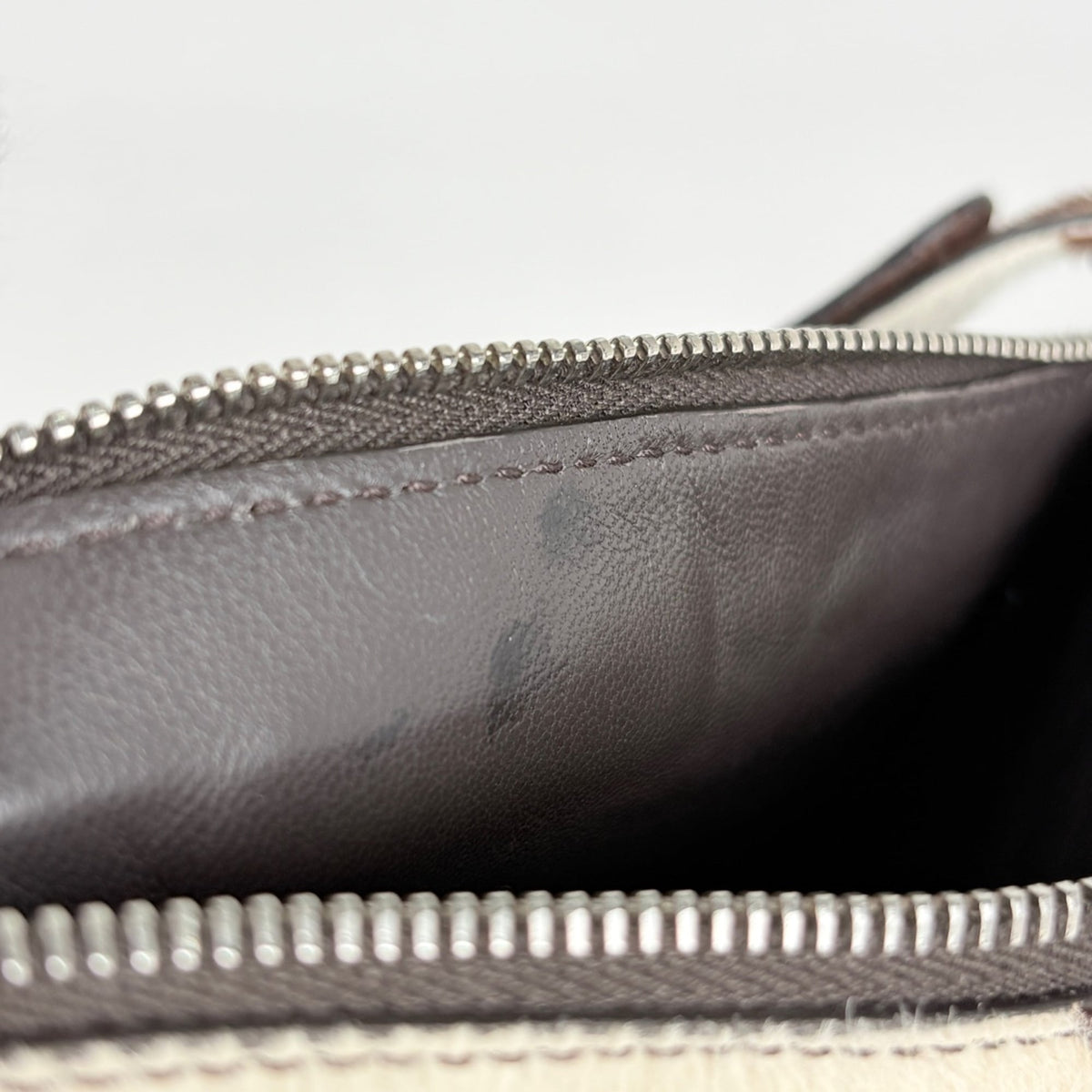 Miu Miu Brown White Leather Handbag Pouch (Pre-Owned)