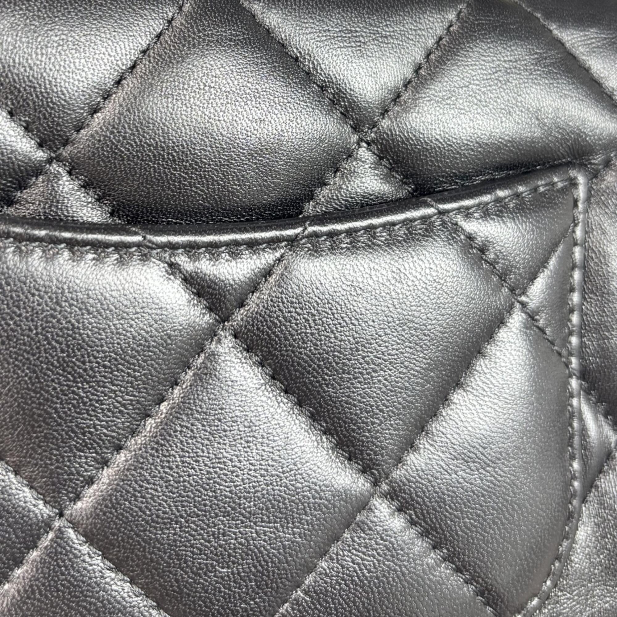 Chanel Black Leather Shoulder Bag (Pre-Owned)