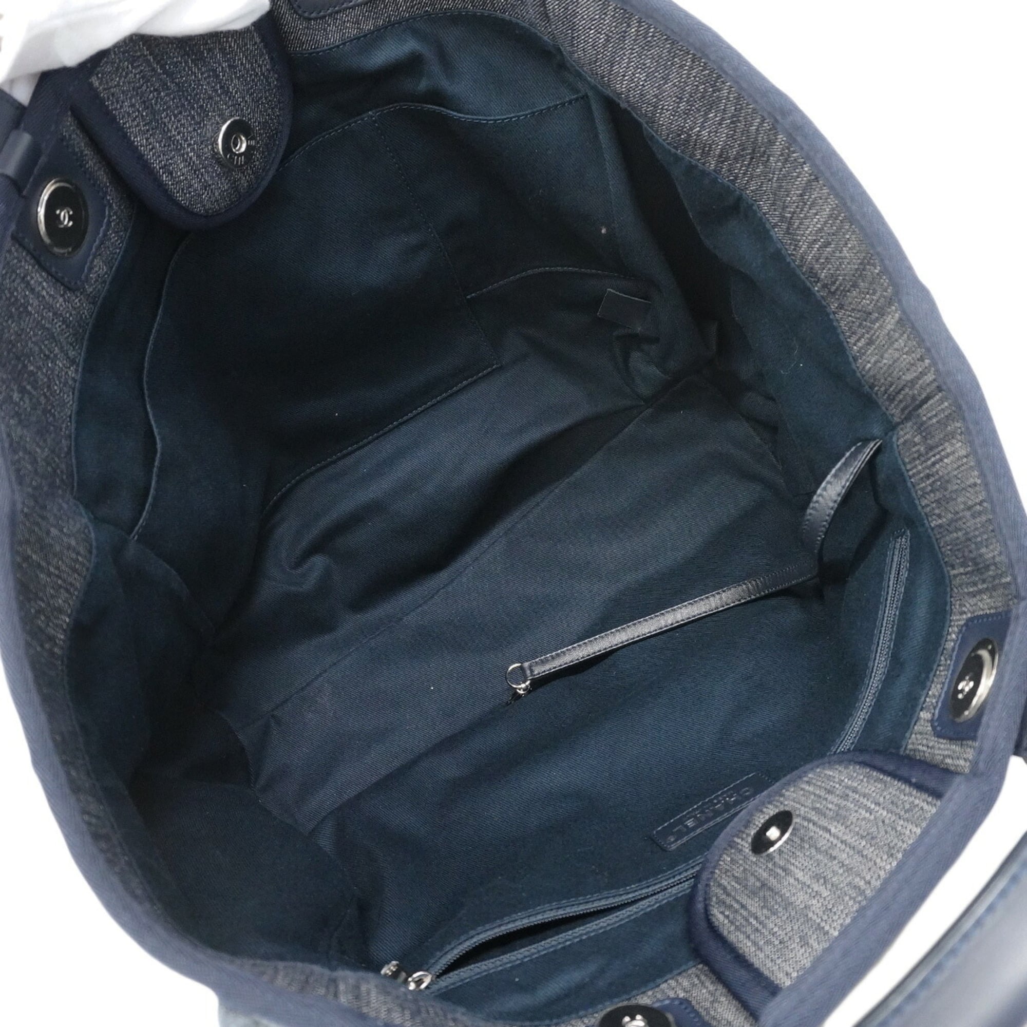 Chanel Navy Denim Tote Bag (Pre-Owned)
