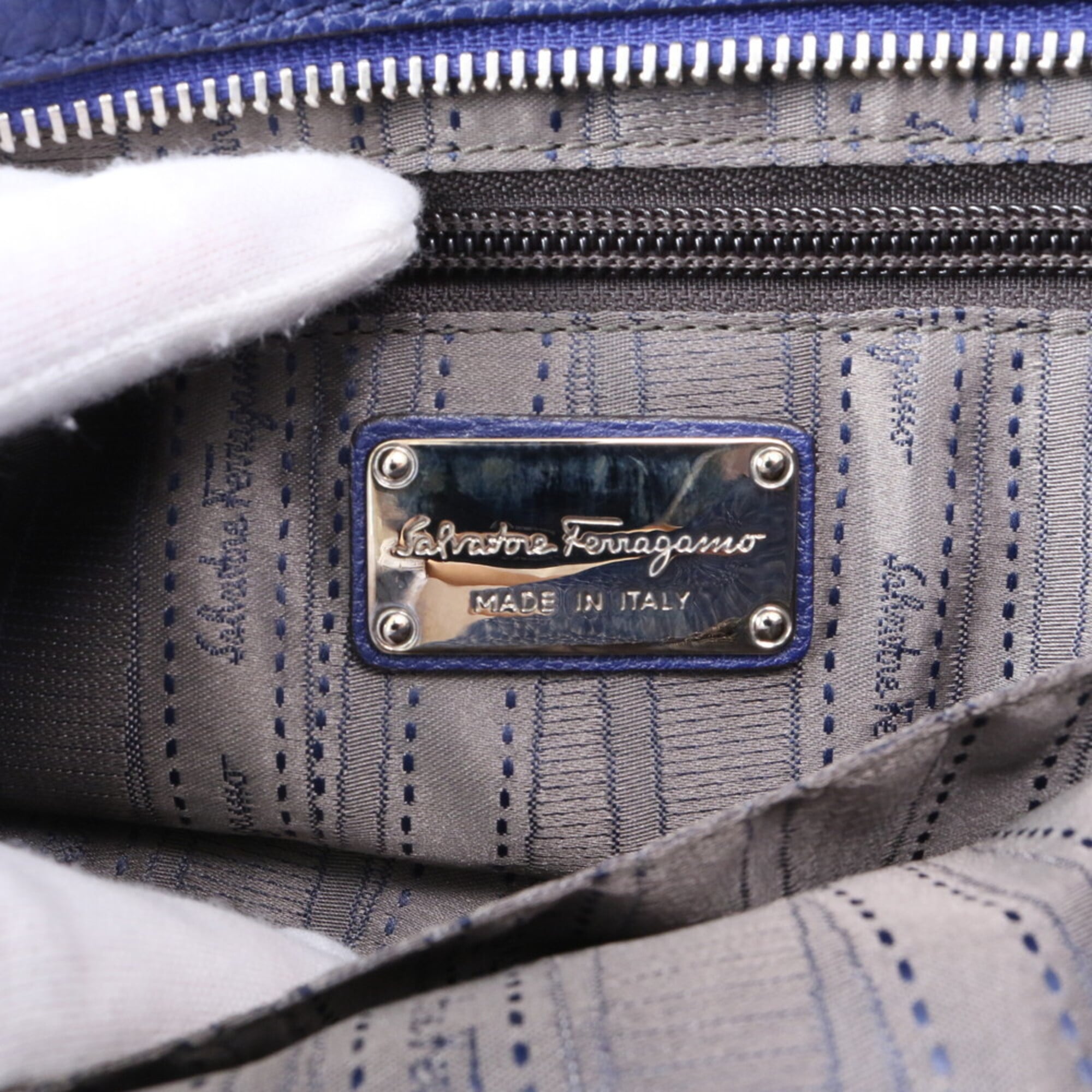 Salvatore Ferragamo Gancini Blue Leather Handbag Shoulder Bag (Pre-Owned)