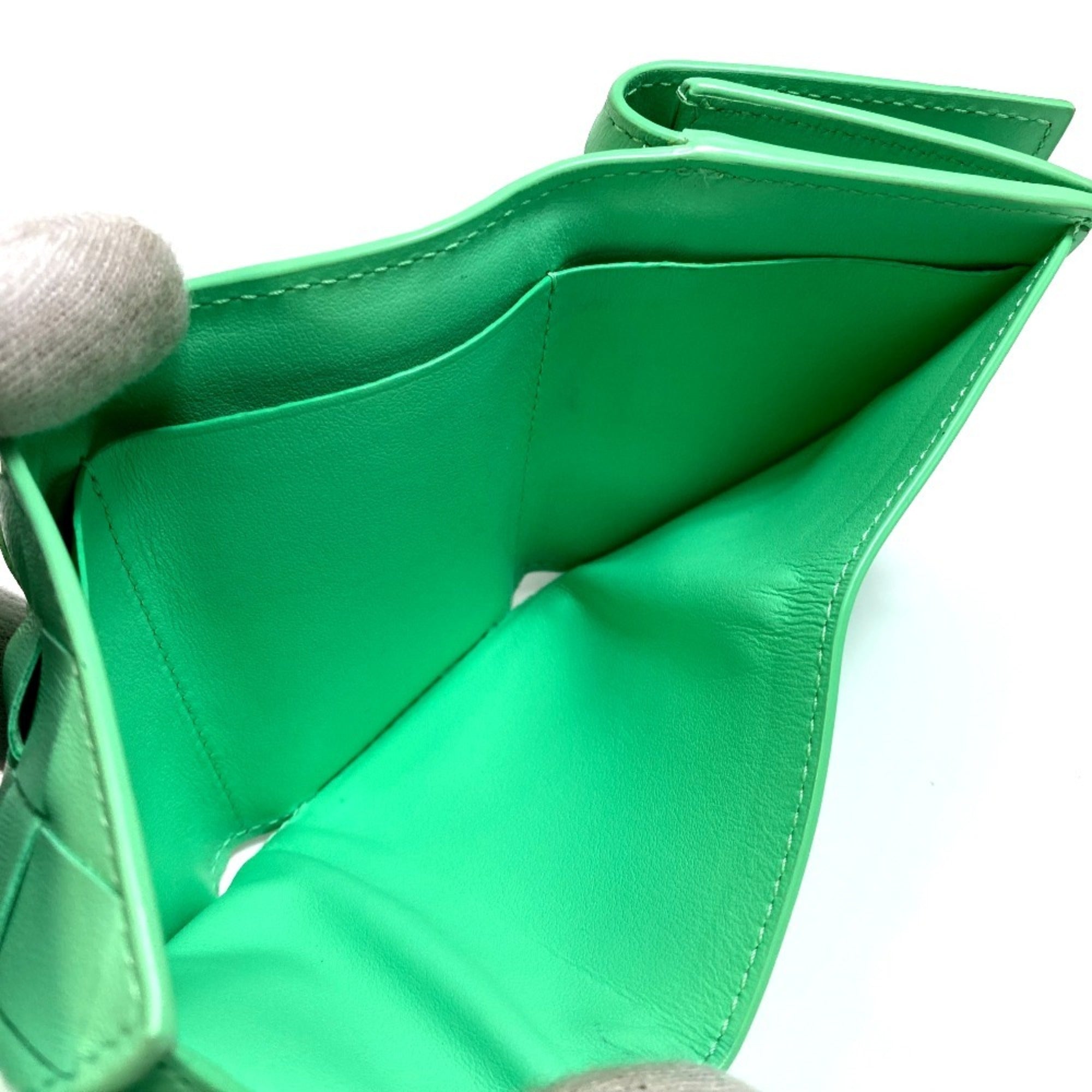 Bottega Veneta Green Leather Wallet (Tri-Fold) (Pre-Owned)