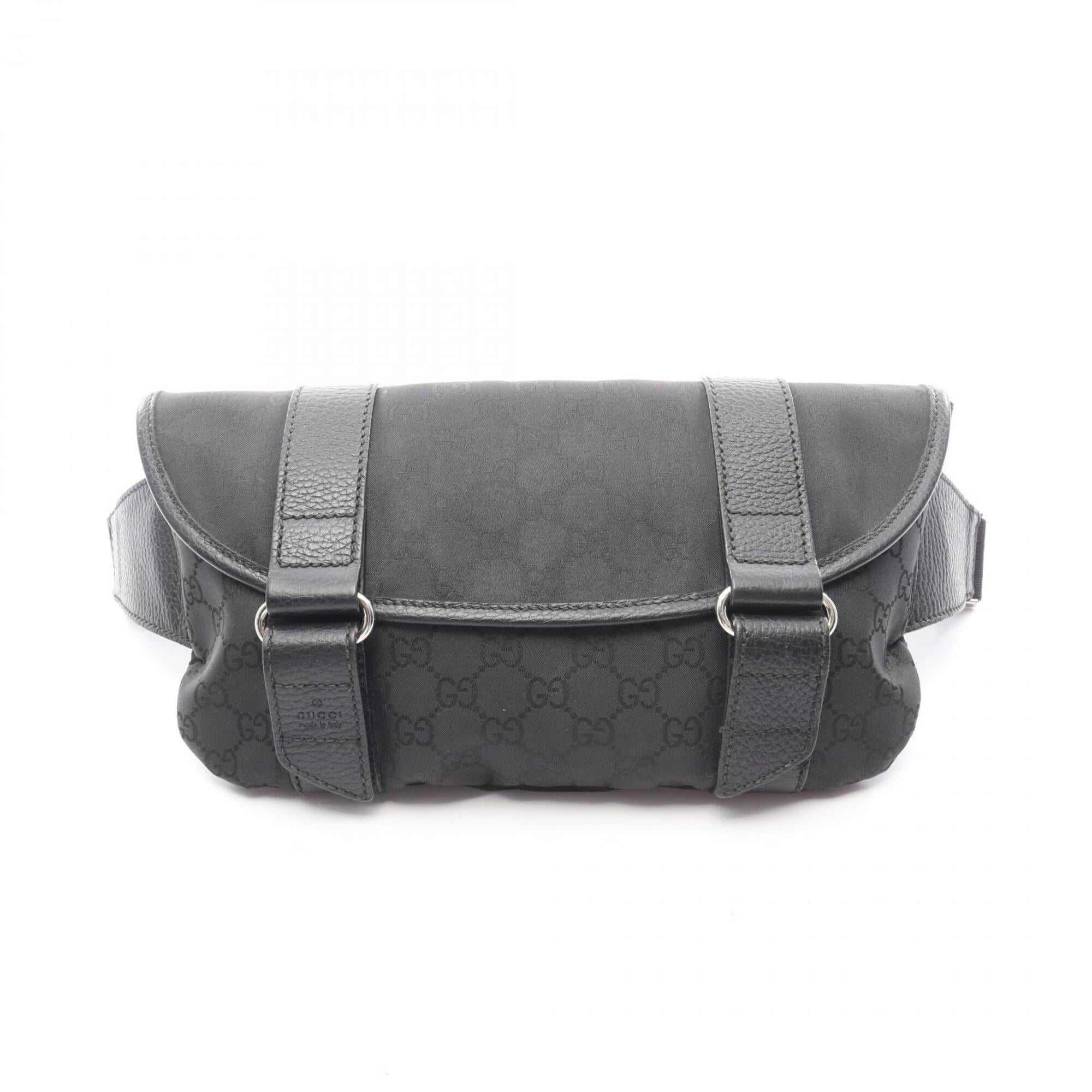 Gucci Black Nylon Leather Fanny Pack Handbag (Pre-Owned)