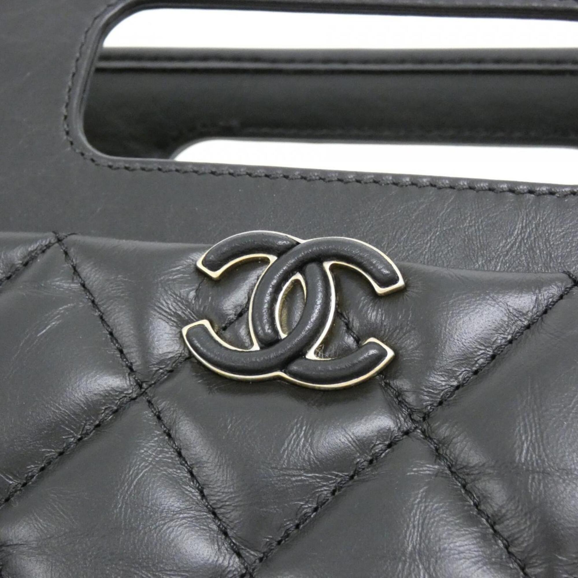 Chanel Black Leather Shoulder Bag (Pre-Owned)