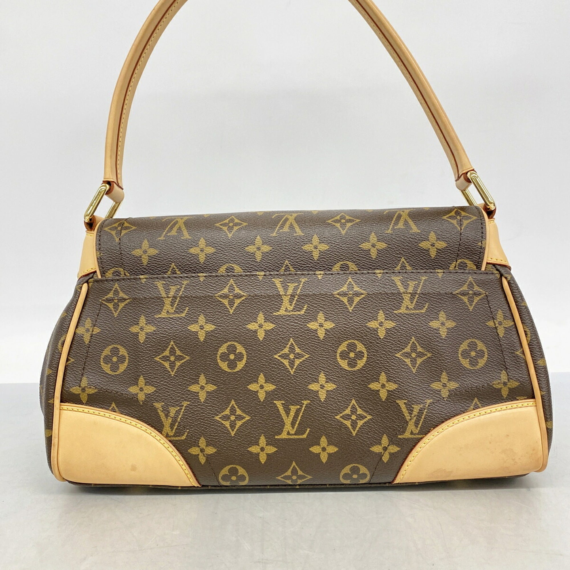 Louis Vuitton Brown Shoulder Bag (Pre-Owned)