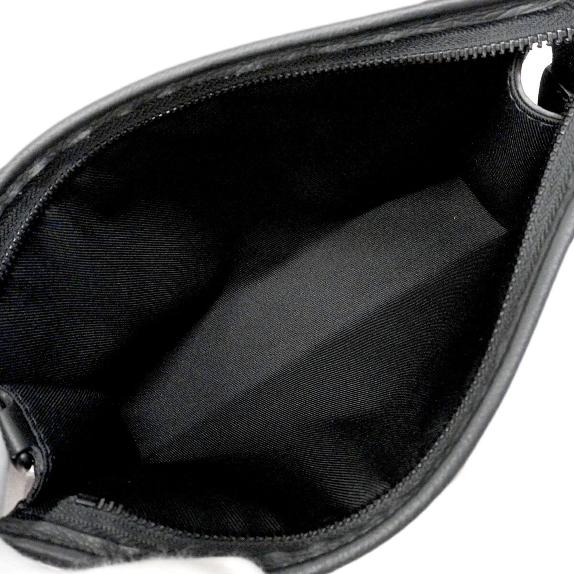 Louis Vuitton Black Shoulder Bag (Pre-Owned)