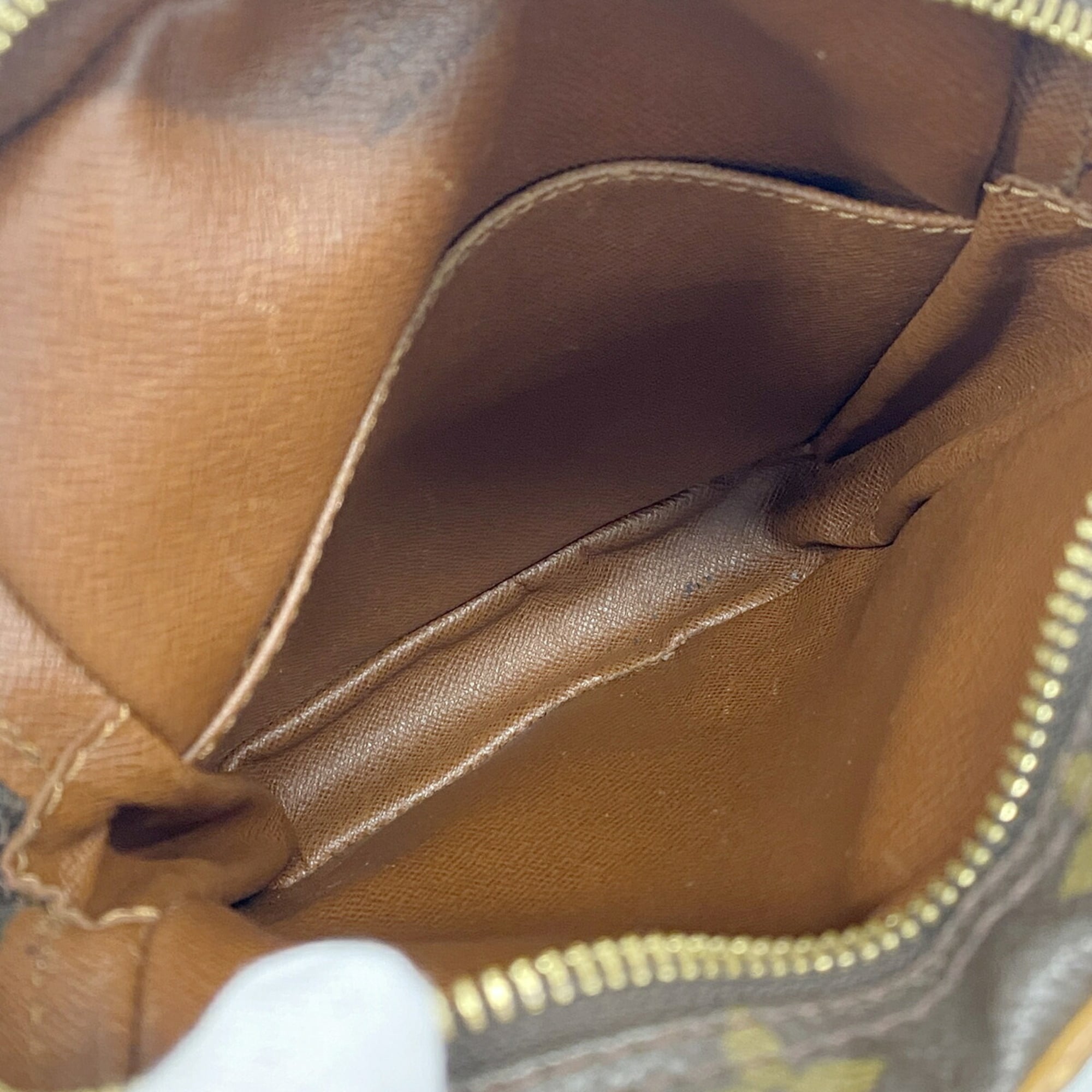 Louis Vuitton Brown Shoulder Bag (Pre-Owned)