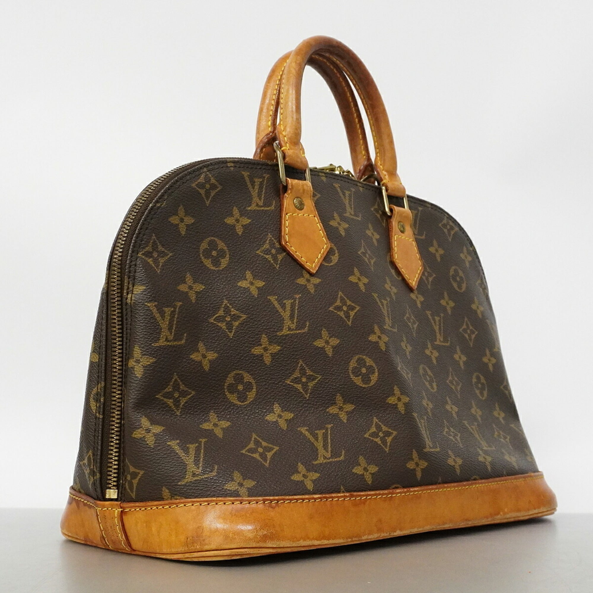 Louis Vuitton Brown Handbag (Pre-Owned)