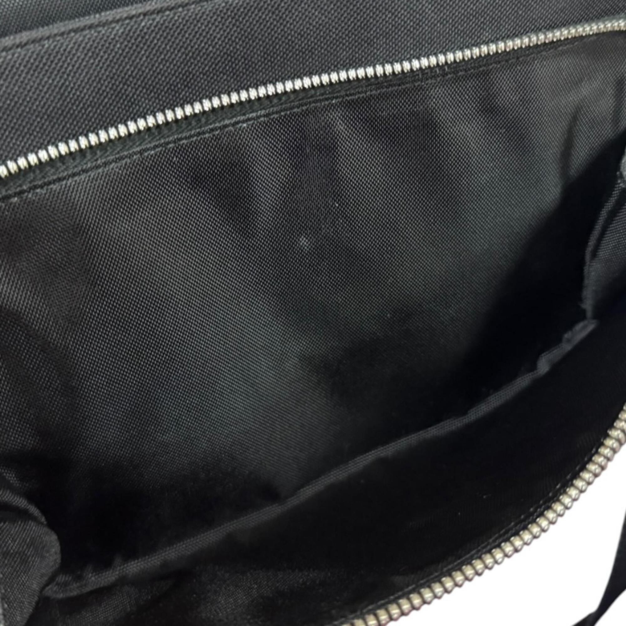 Celine Black Nylon Messenger Bag Shoulder Bag (Pre-Owned)