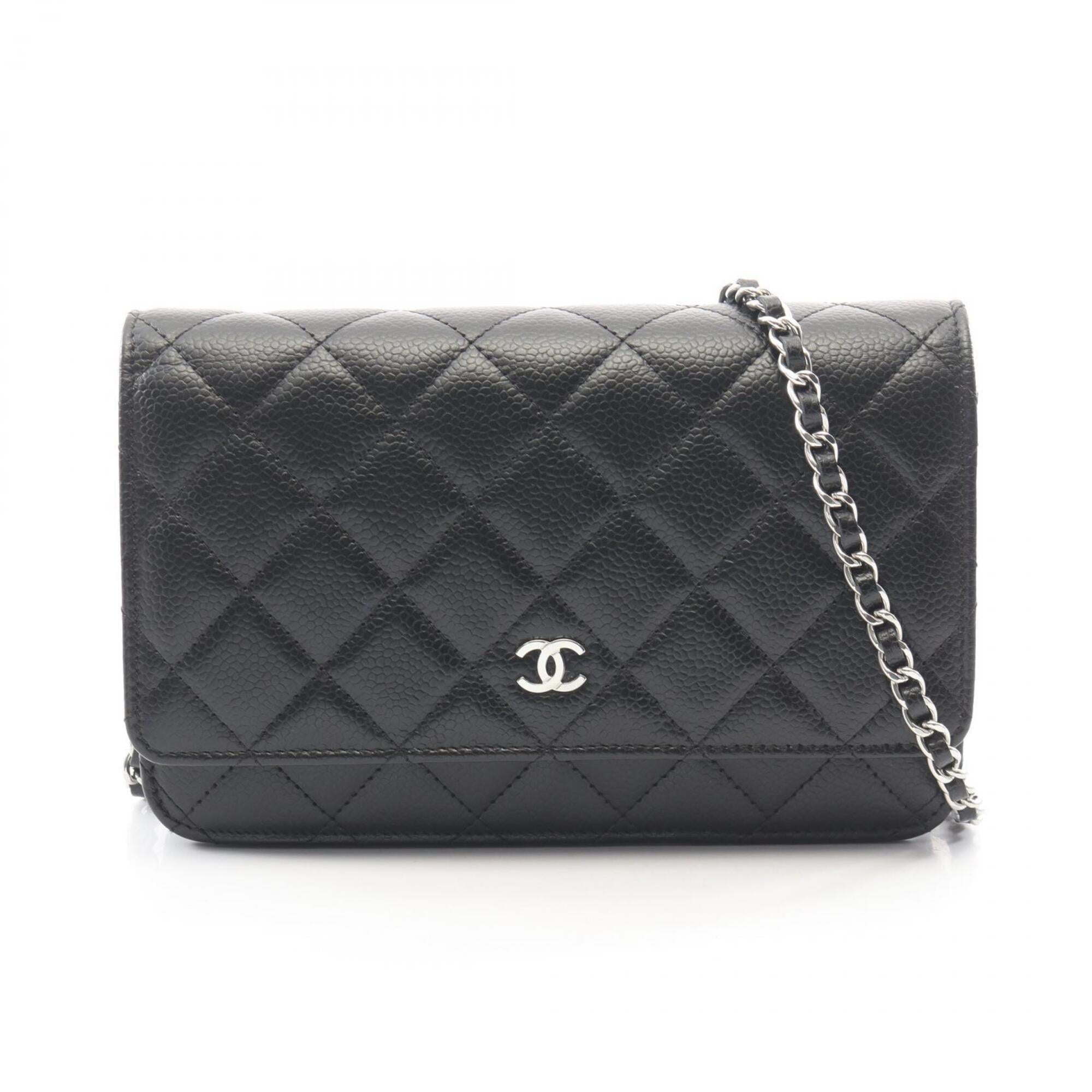 Chanel Black Grained Calfskin Handbag Shoulder Bag (Pre-Owned)