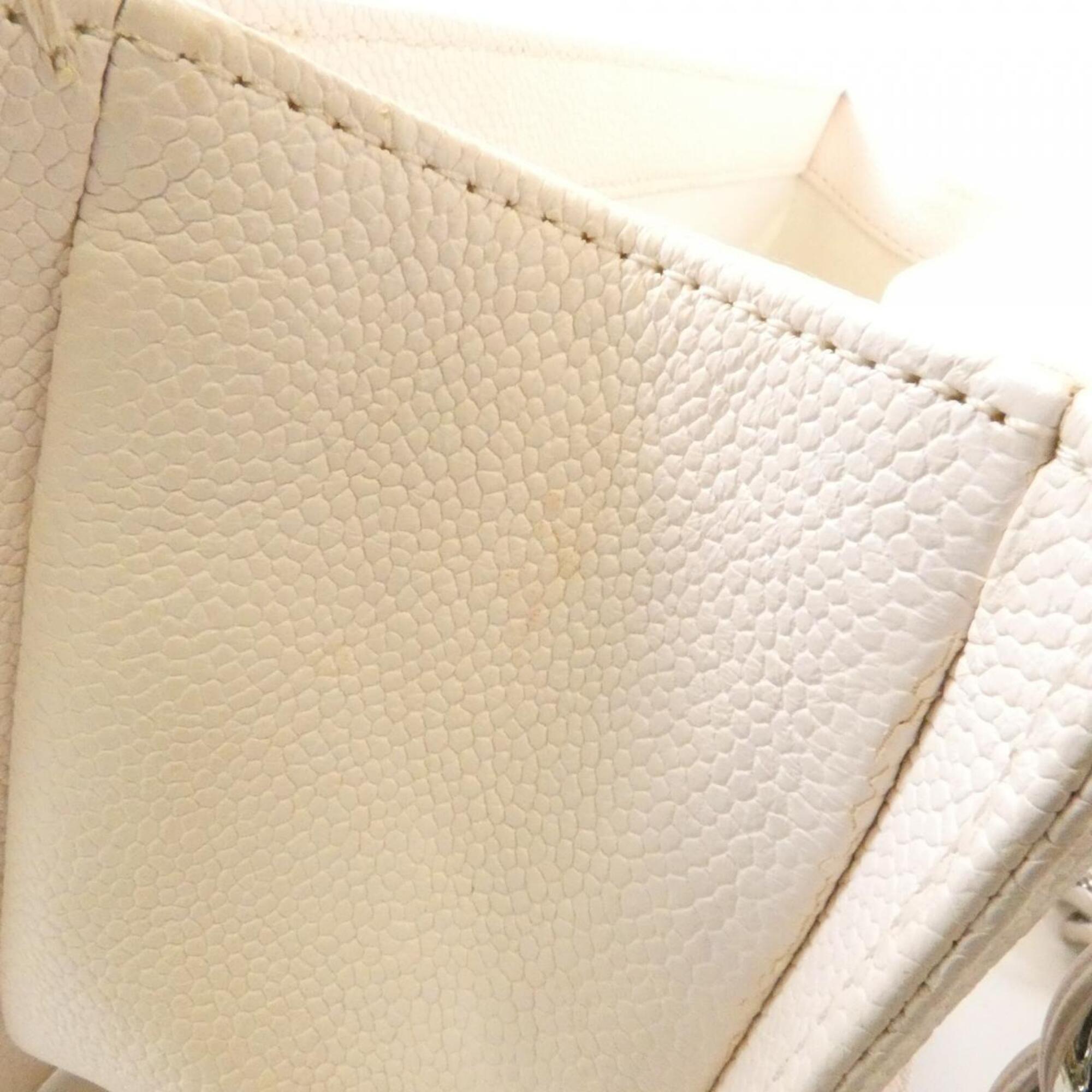 Chanel Boy Chanel White Grained Calfskin Shoulder Bag (Pre-Owned)